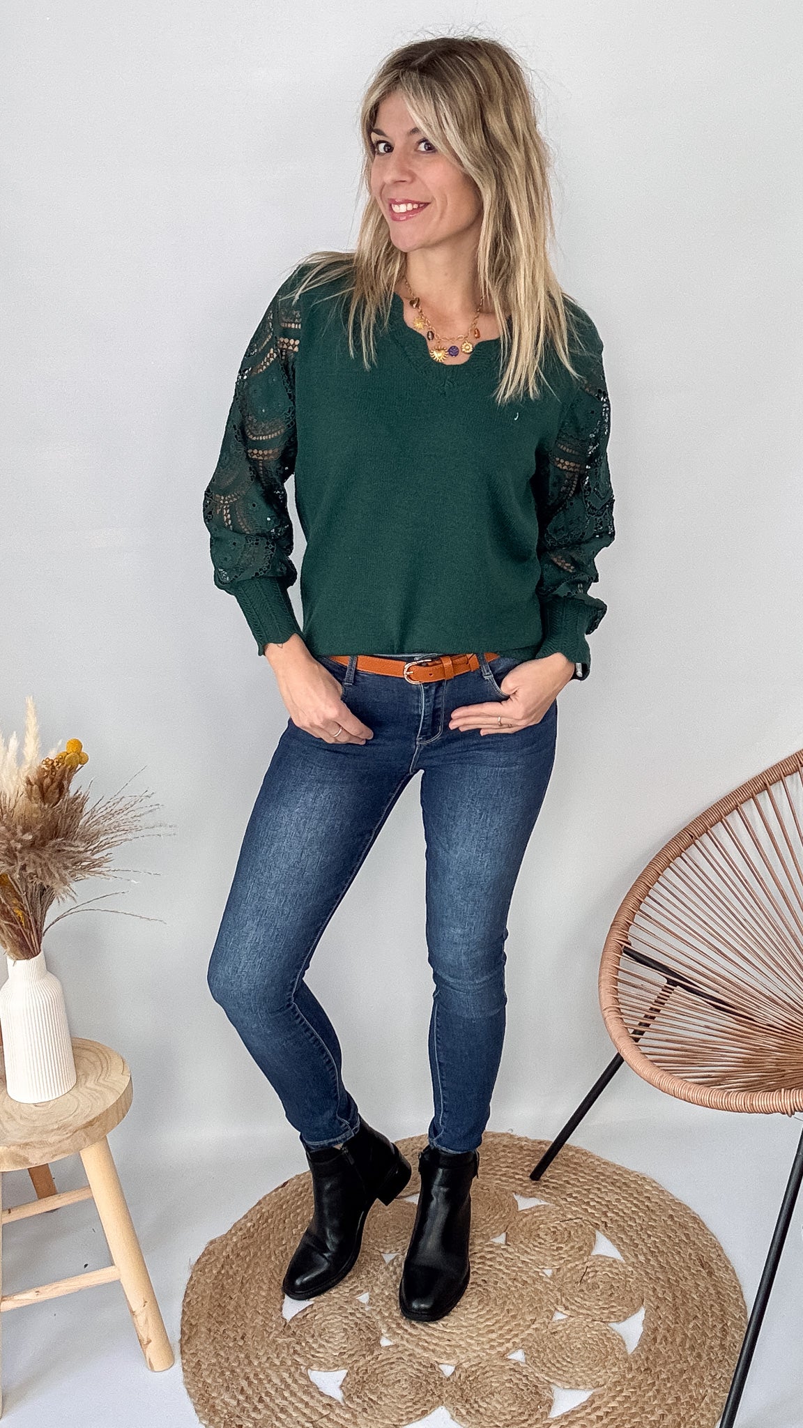 pull vert dentelle manches