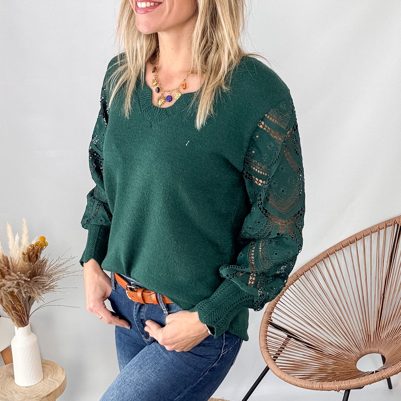 pull vert dentelle manches