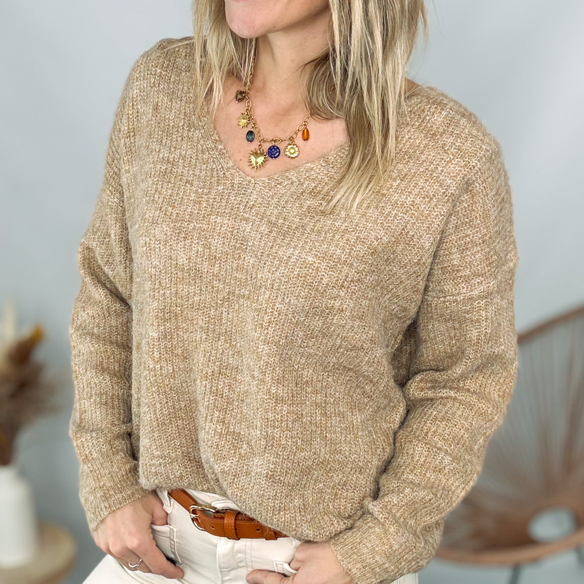 maille pull camel col V