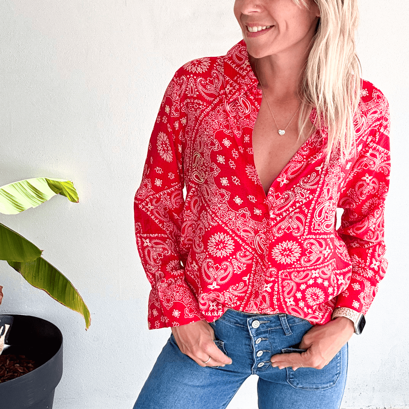 Chemise légère fluide rouge à motifs