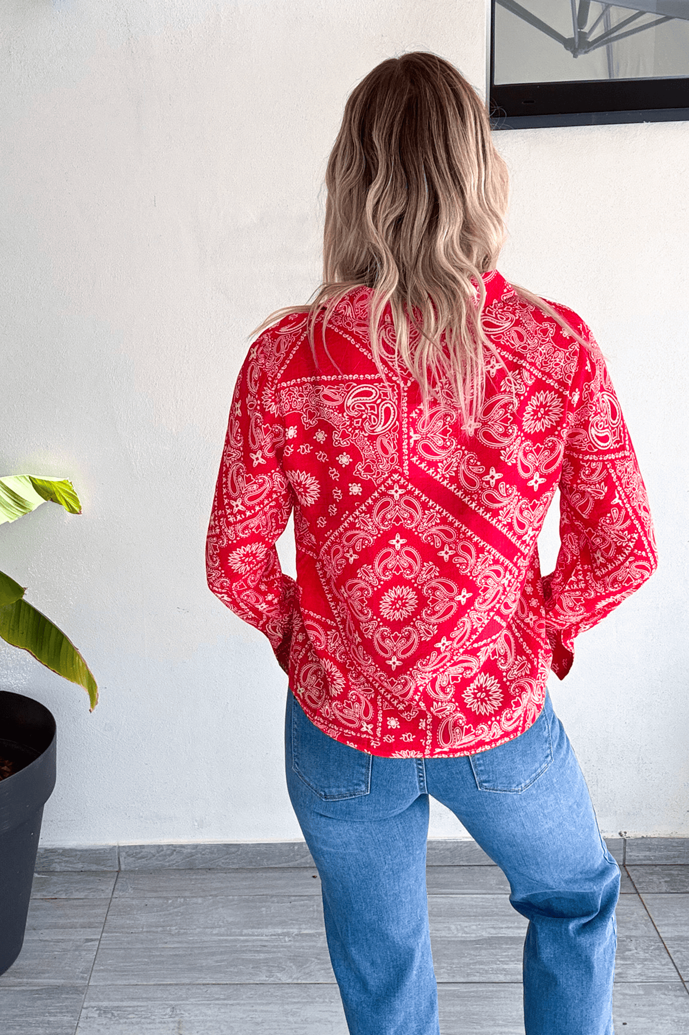 Chemise légère fluide rouge à motifs