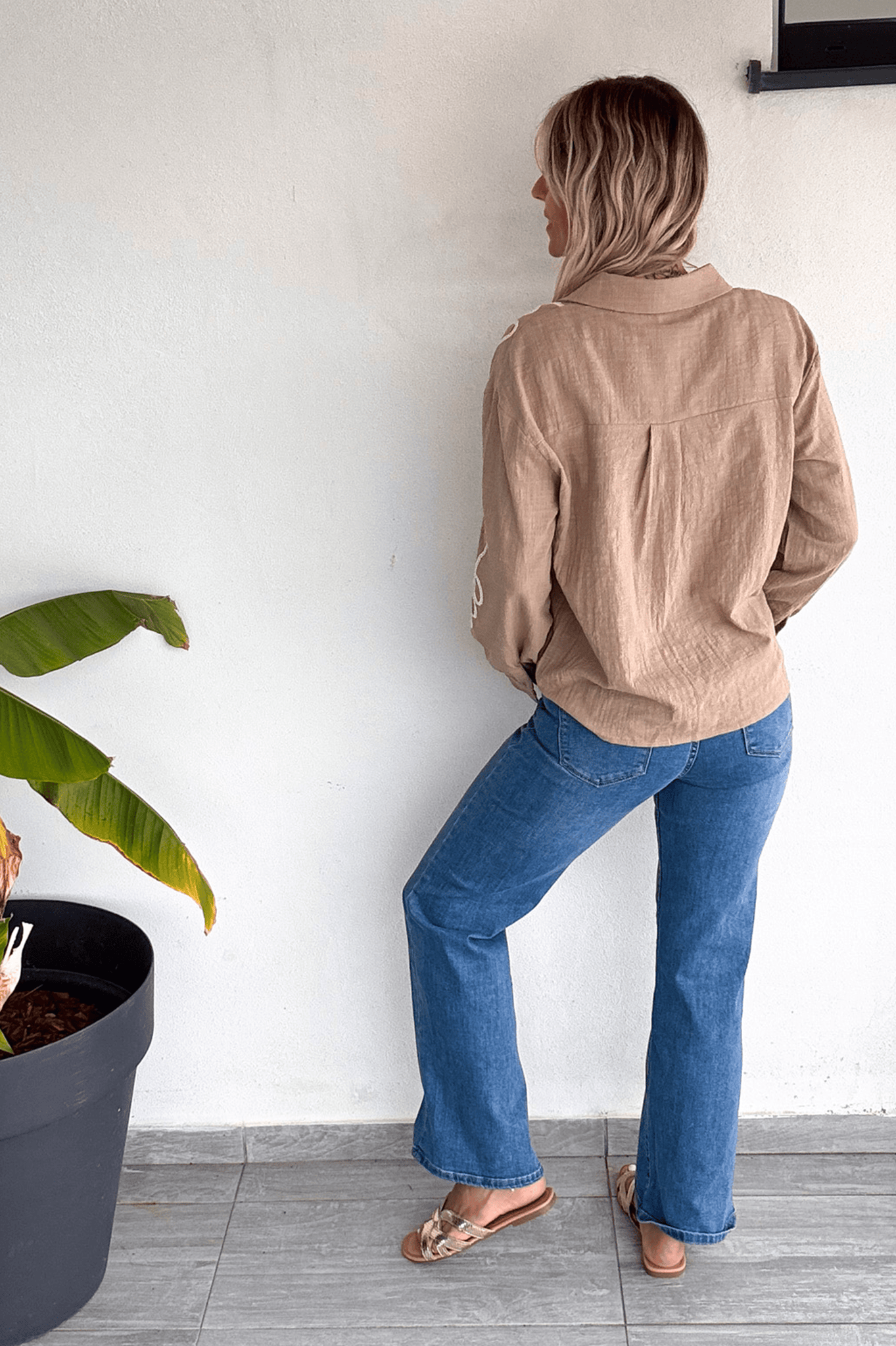 Chemise coton taupe avec broderie
