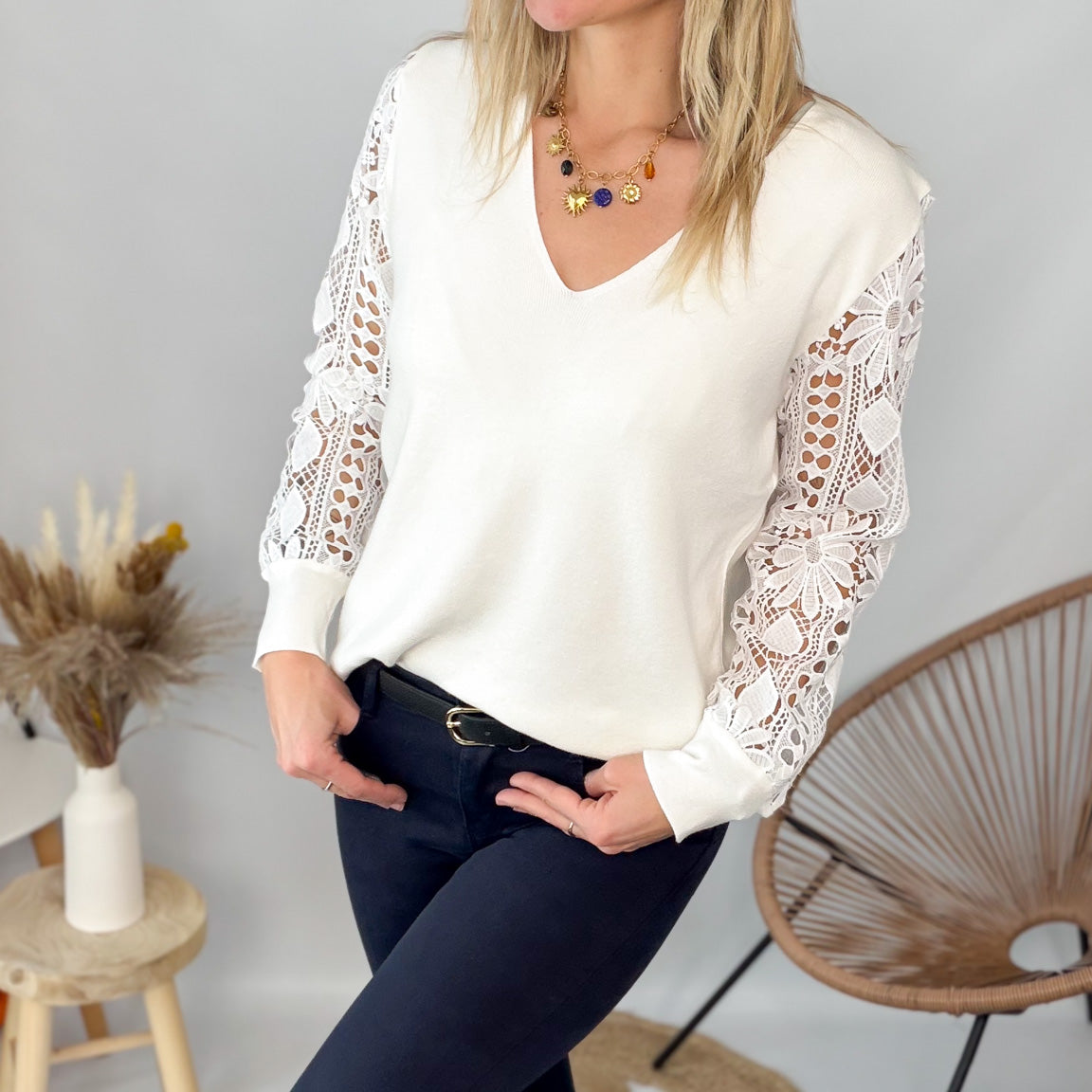 Pull Écru Manches Dentelle - femme La Boutique de Lydie