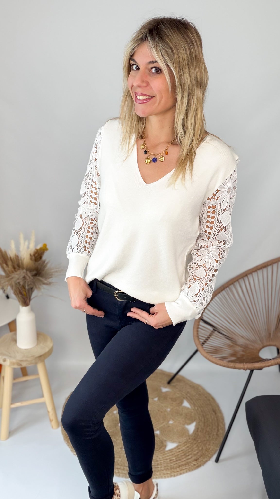 Pull Écru Manches Dentelle - femme La Boutique de Lydie