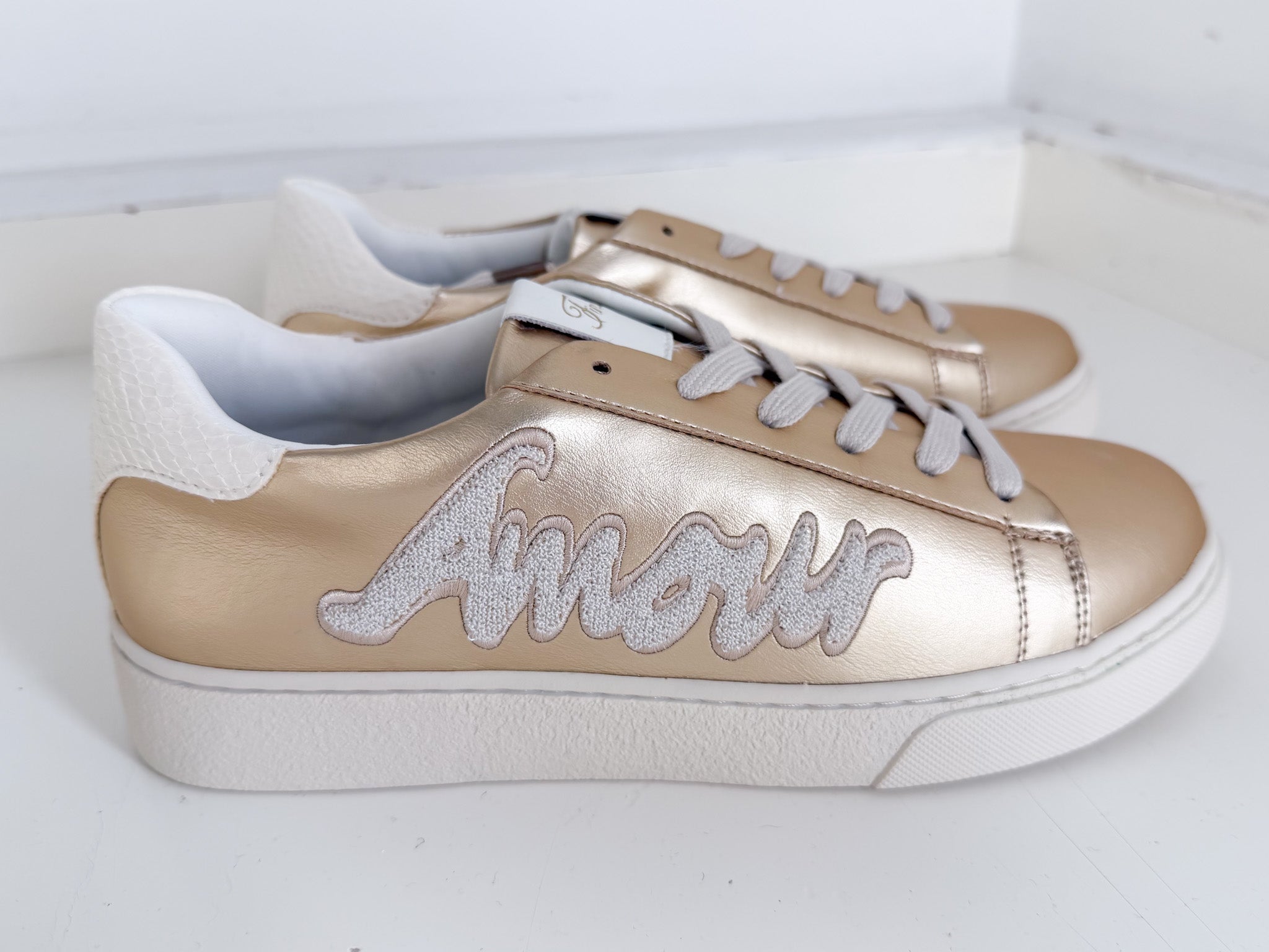 Baskets "Amour" – Doré Irisé & Broderie Bouclette