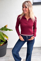 Pull fin bordeaux avec col à revers femme