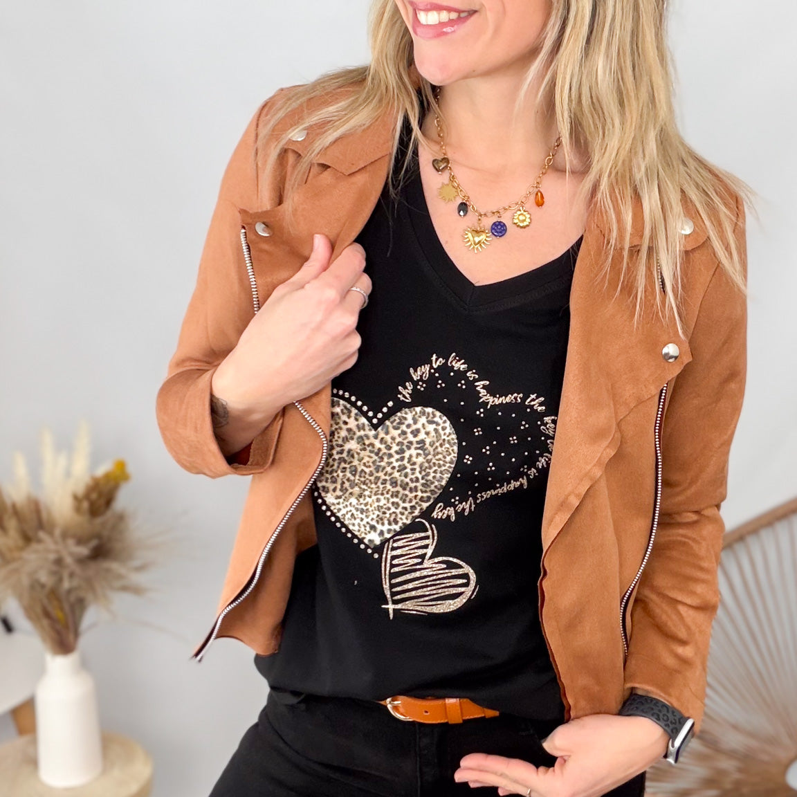 T-shirt Col V "Cœur Léopard"