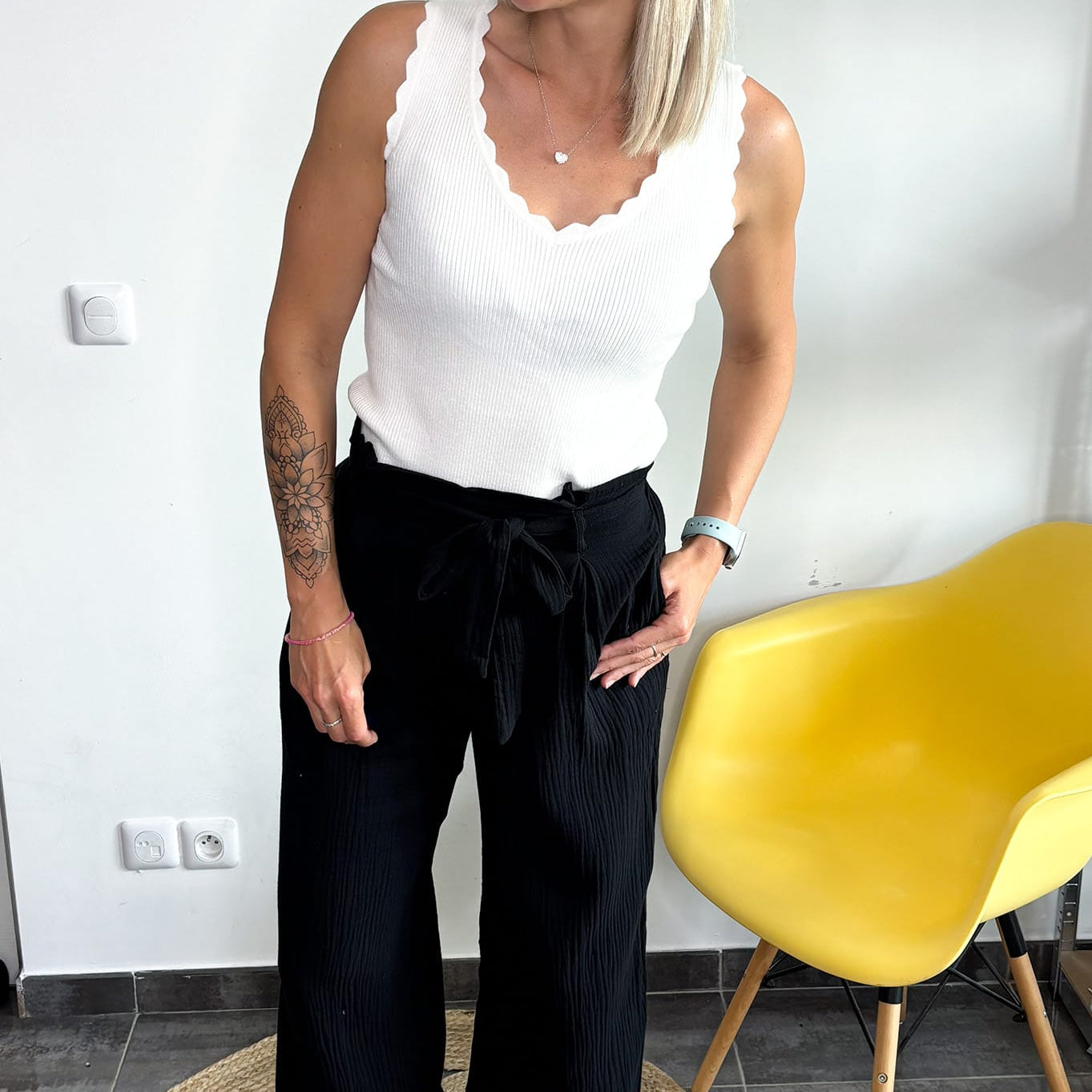 Pantalon noir en gaz de coton