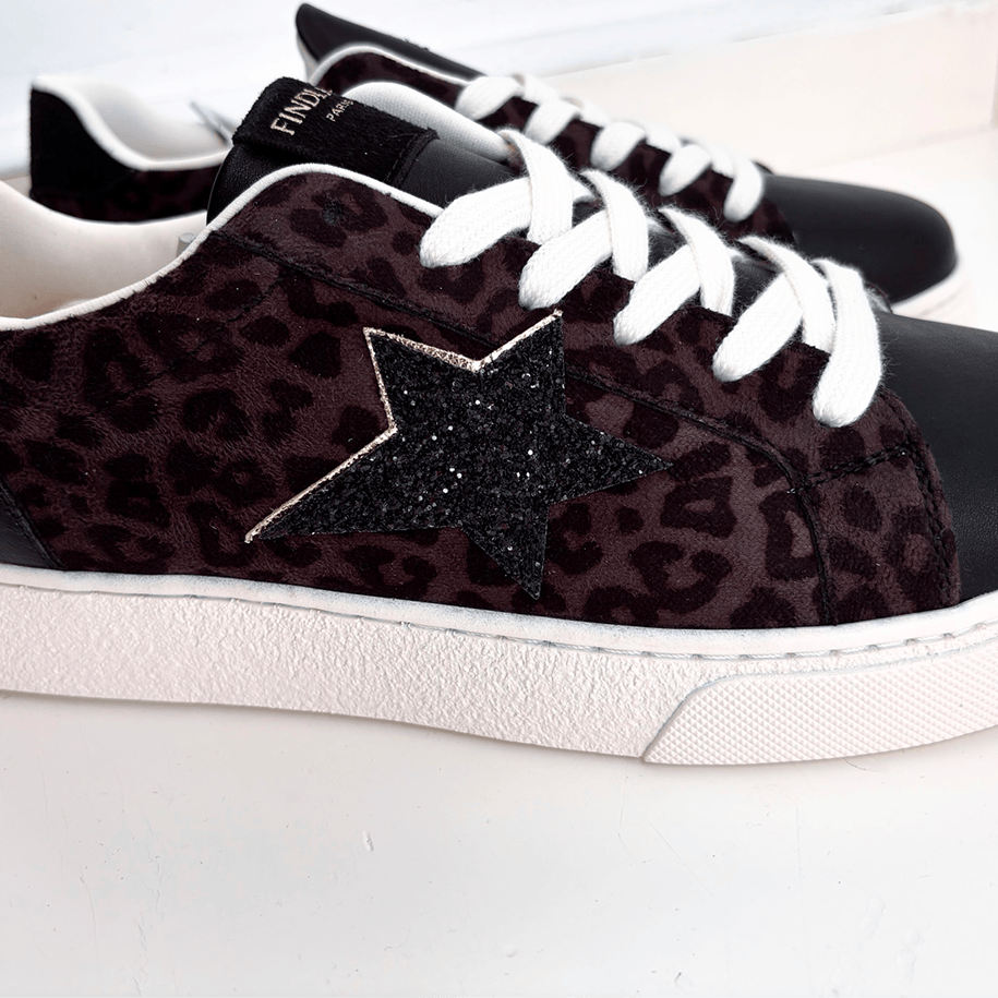 Baskets léopard noires effet suédine
