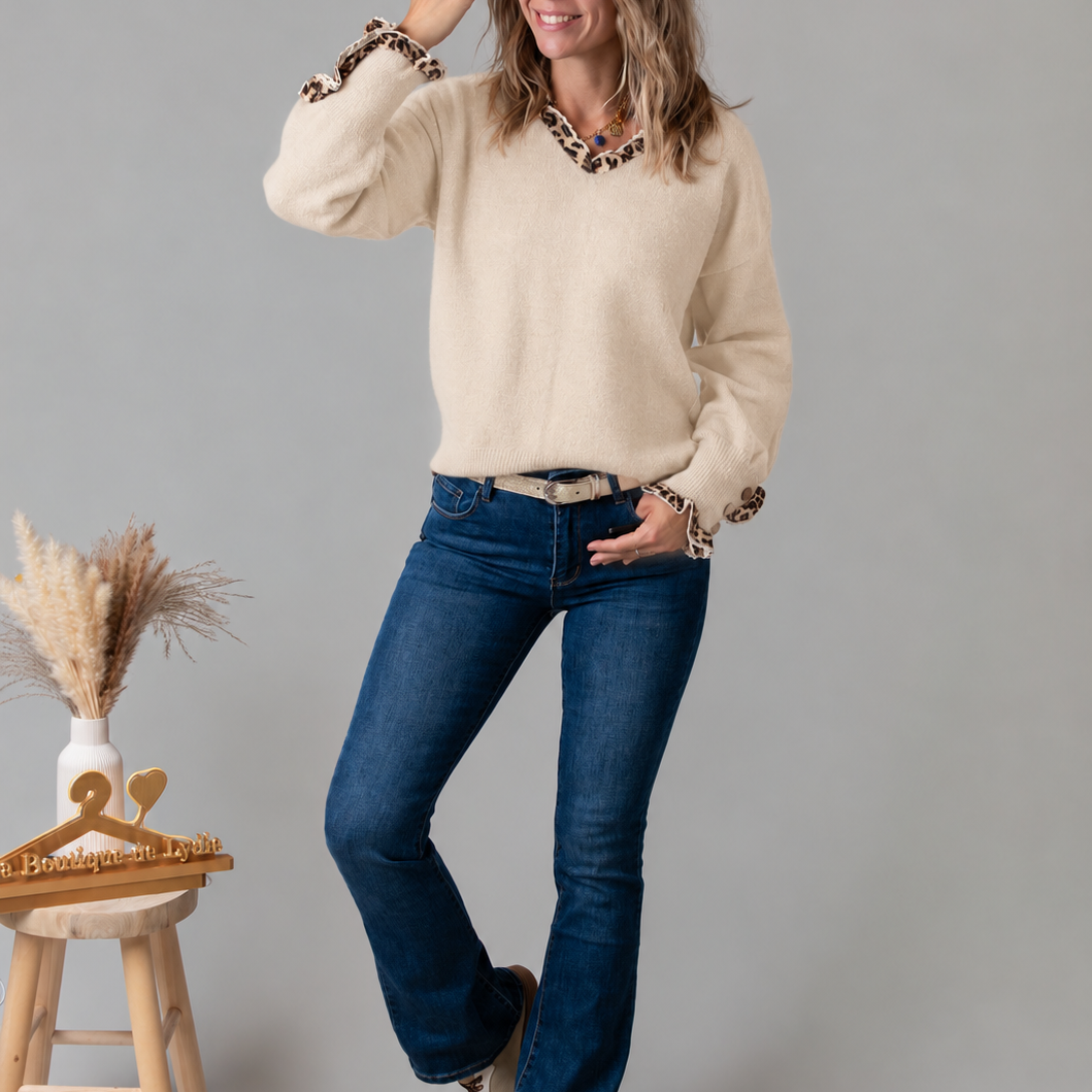 Pull col V beige détails léopard