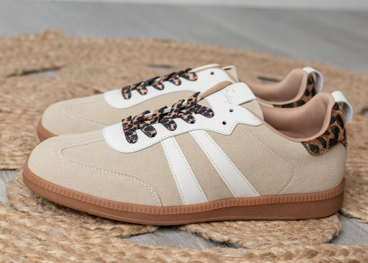 Baskets– Suédine Beige & Touches Léopard