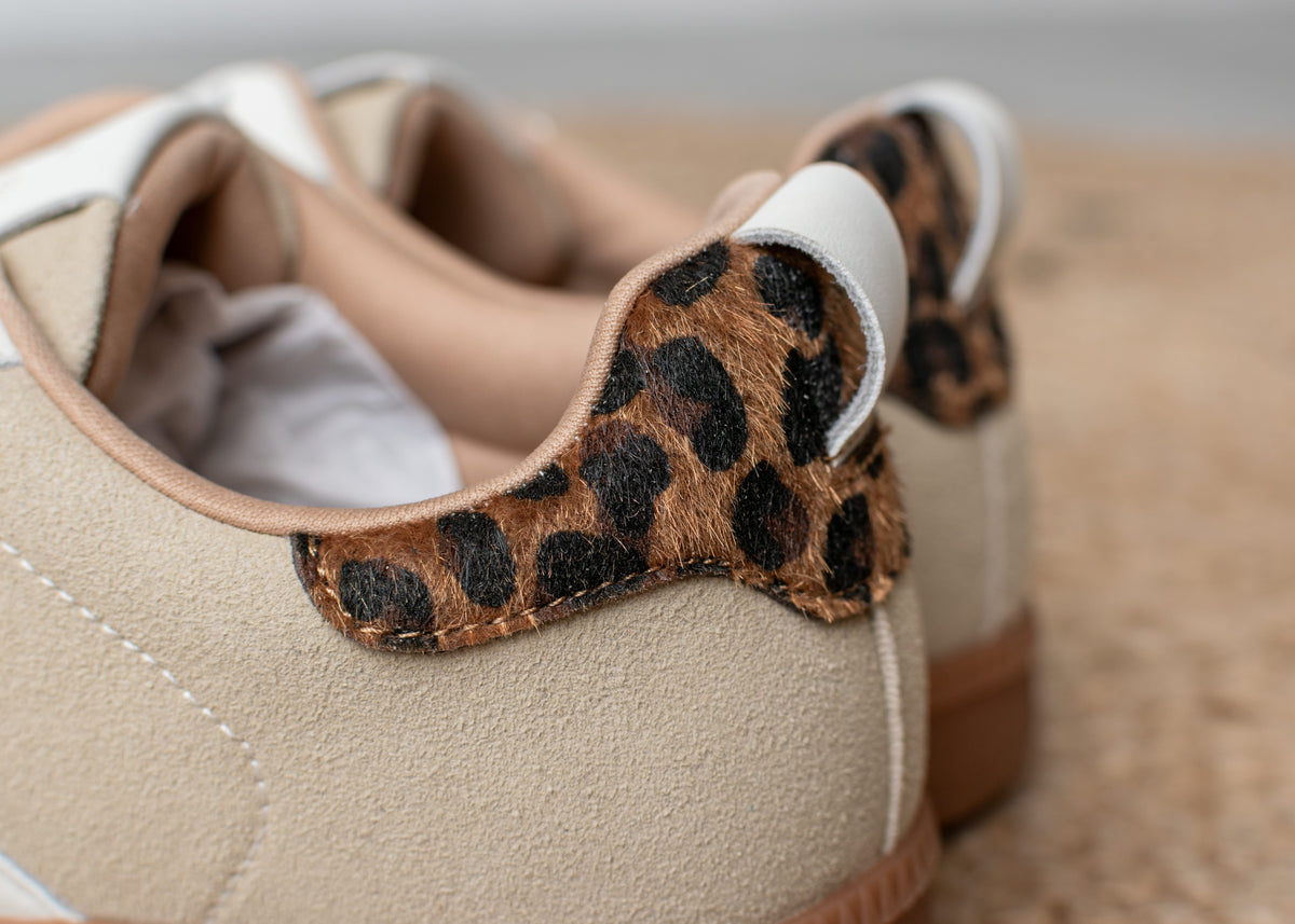 Baskets– Suédine Beige & Touches Léopard