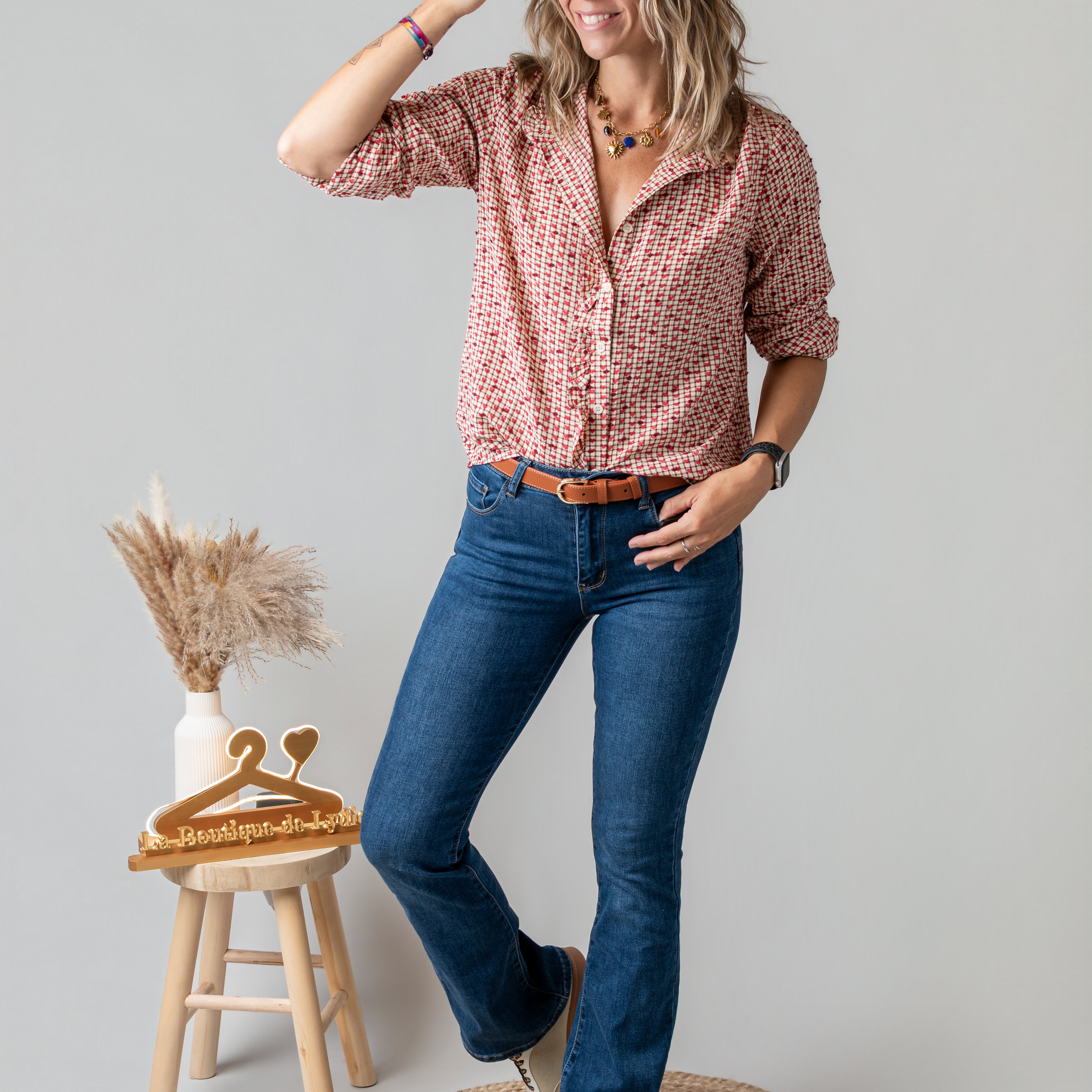 Blouse à carreaux et cœurs rouge