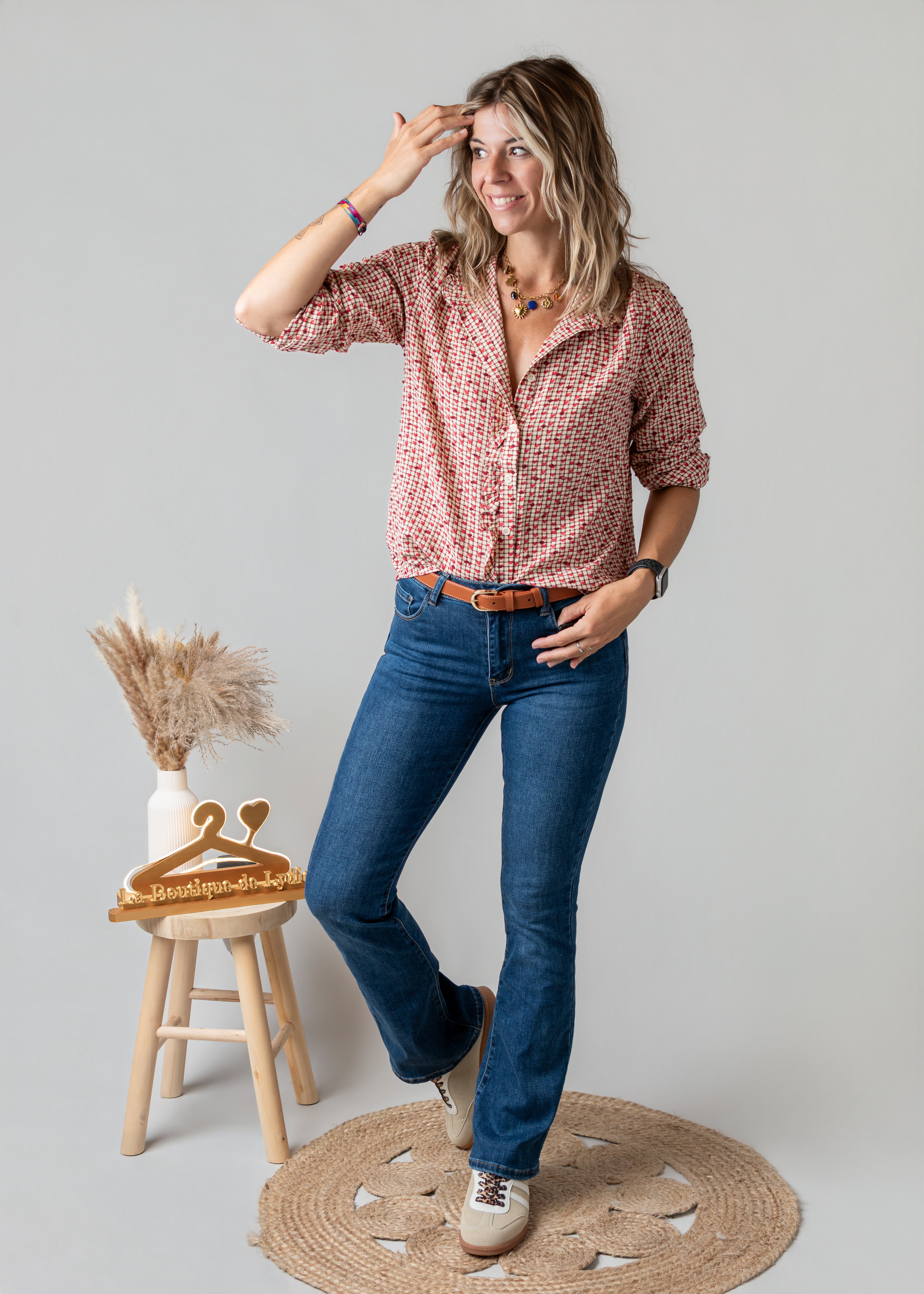 Blouse à carreaux et cœurs rouge