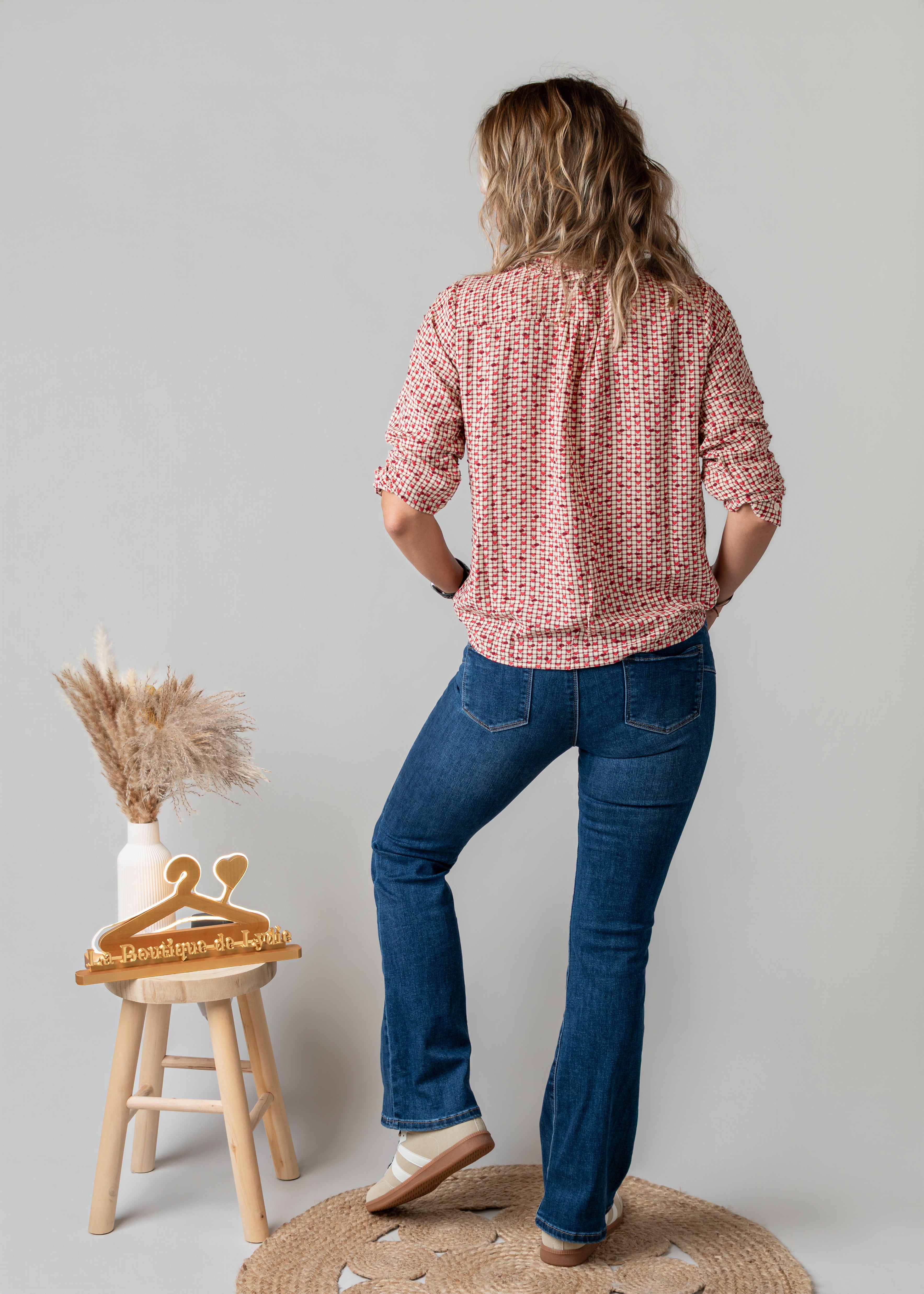 Blouse à carreaux et cœurs rouge