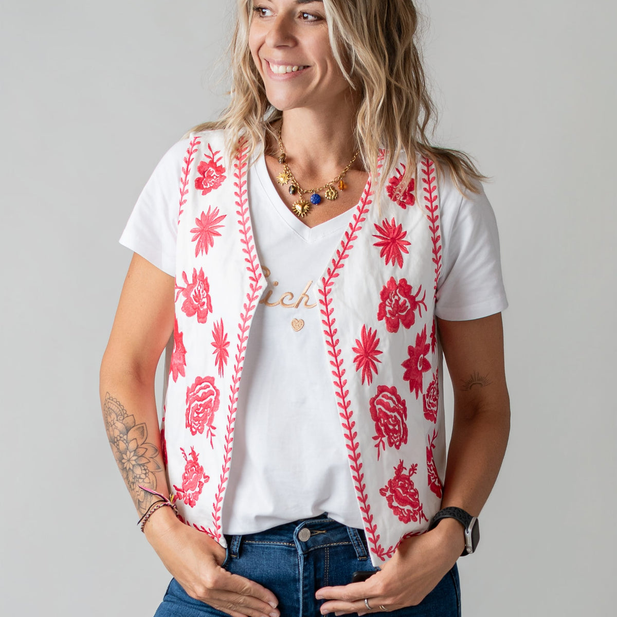 Gilet sans manches brodé fuchsia