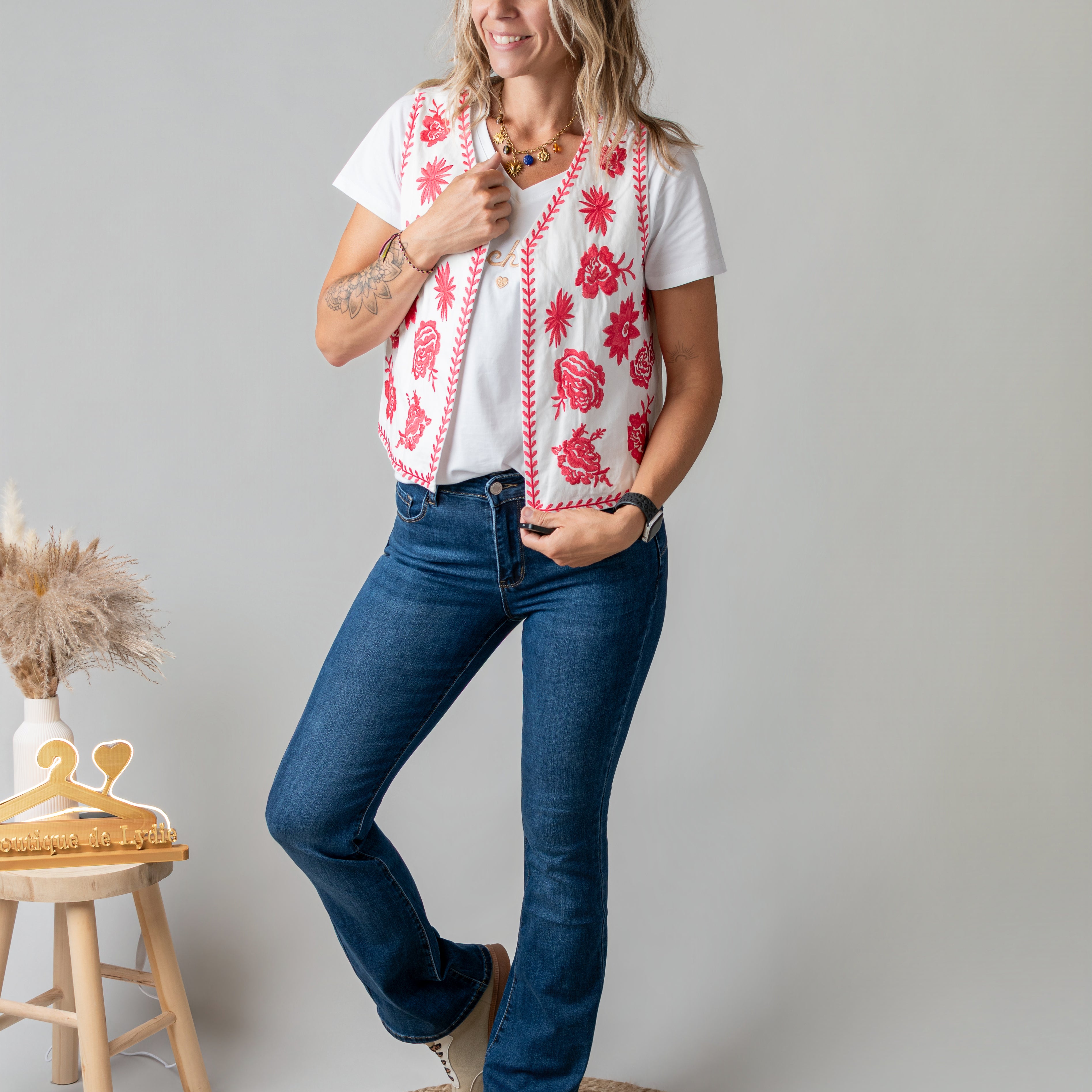 Gilet sans manches brodé fuchsia la Boutique de Lydie