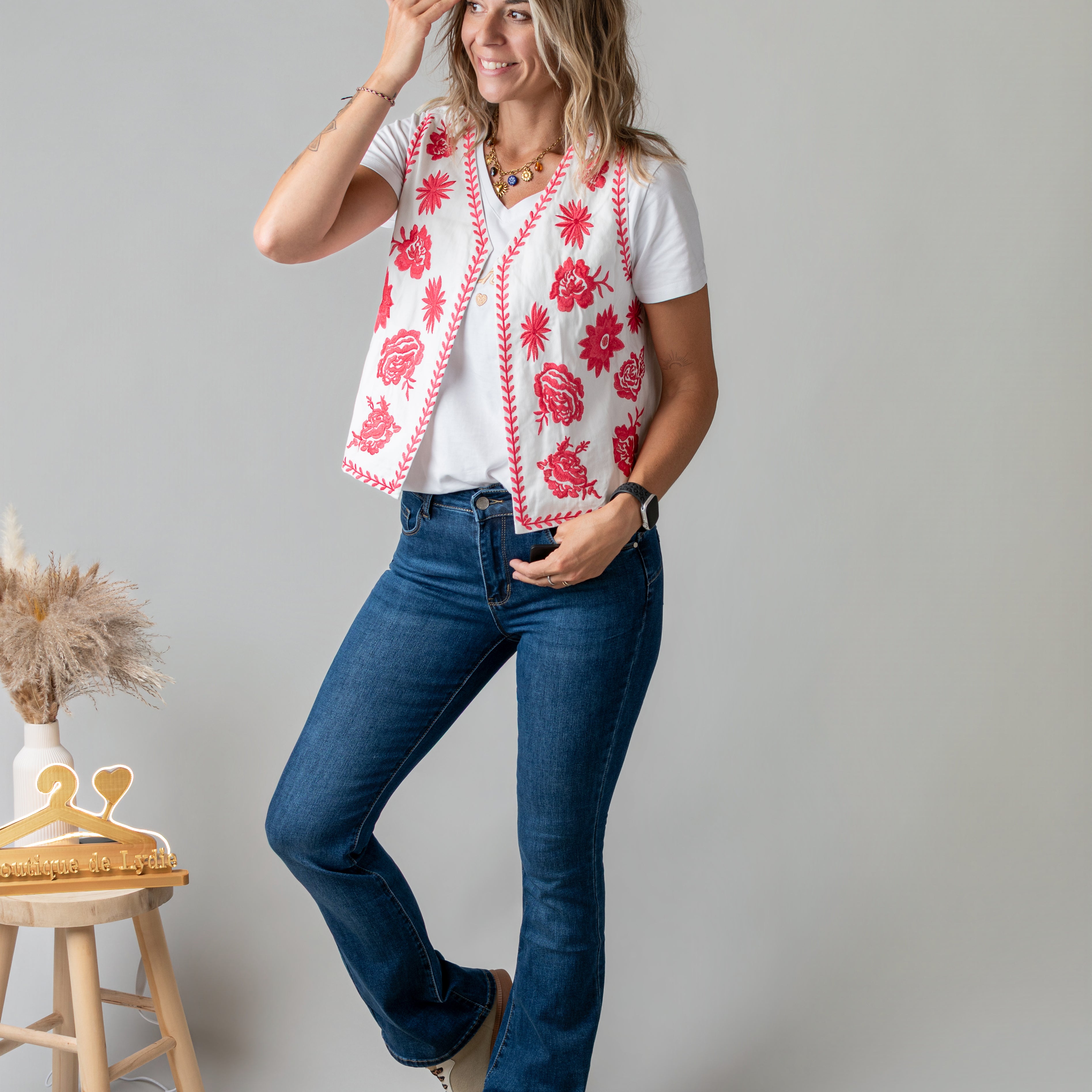 Gilet sans manches brodé fuchsia