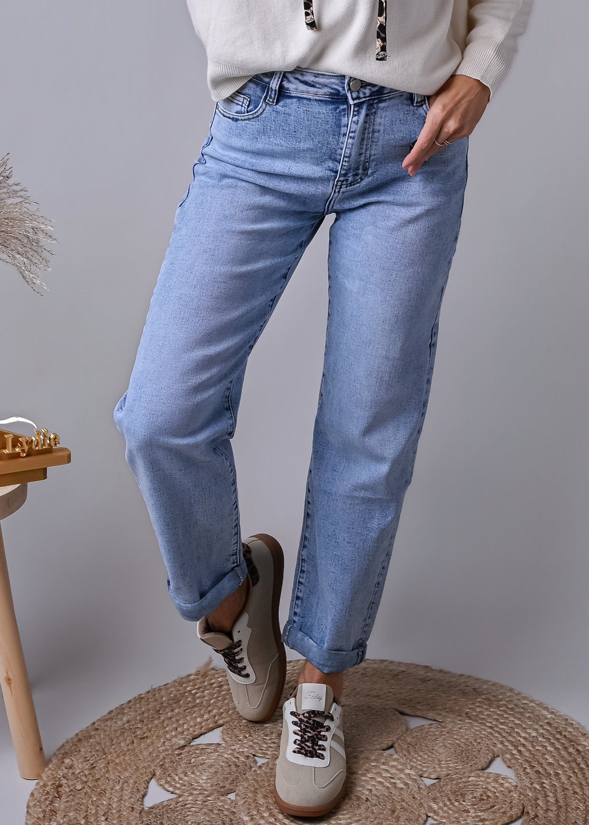 Jean barrel fit bleu clair délavé la boutique de lydie