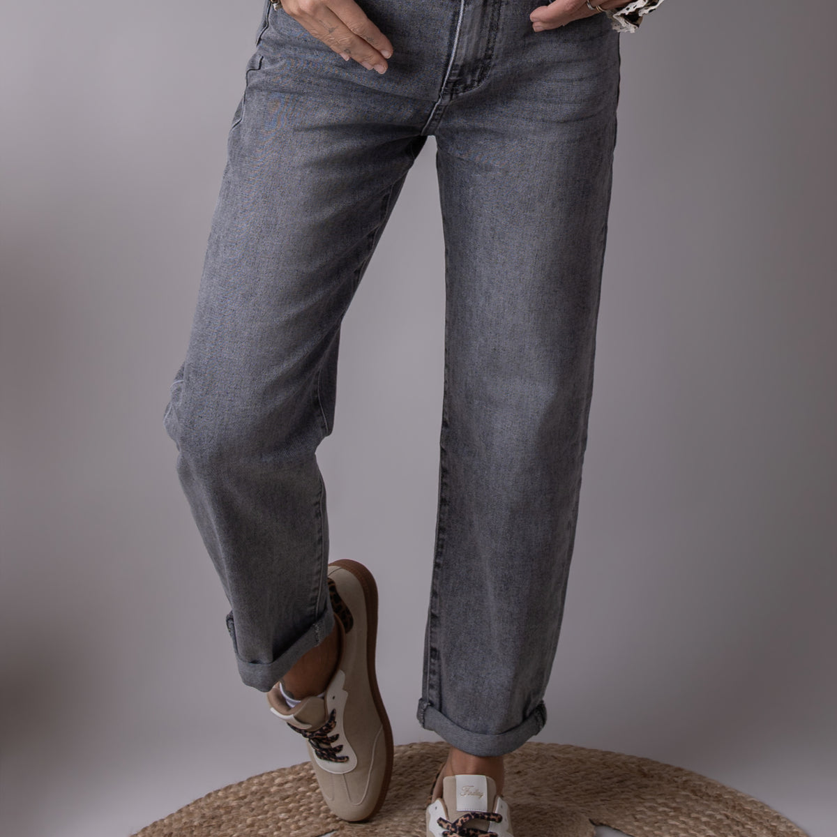 Jean barrel fit gris clair délavé la Boutique de Lydie