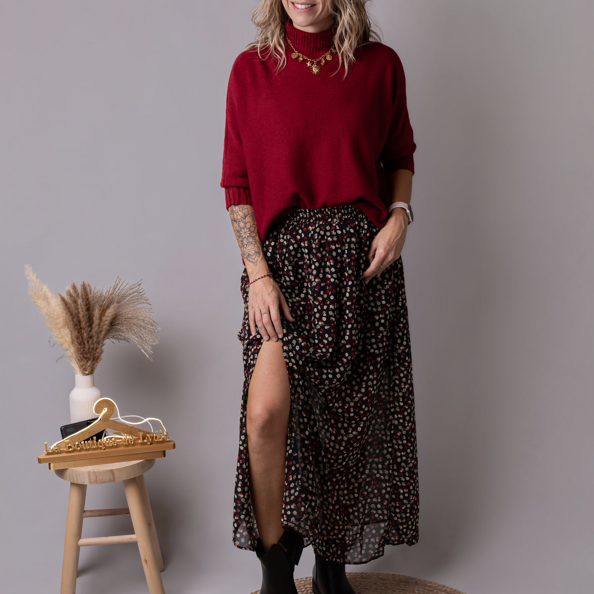 Pull col roulé en maille douce bordeaux