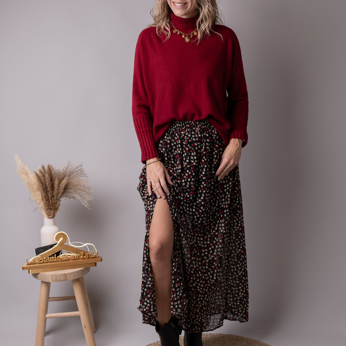 Jupe longue fleurie fendue noire