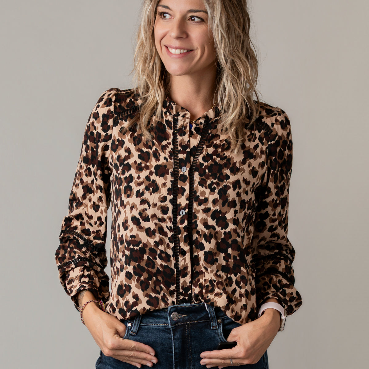 Blouse fluide léopard détails ajourés la Boutique de Lydie