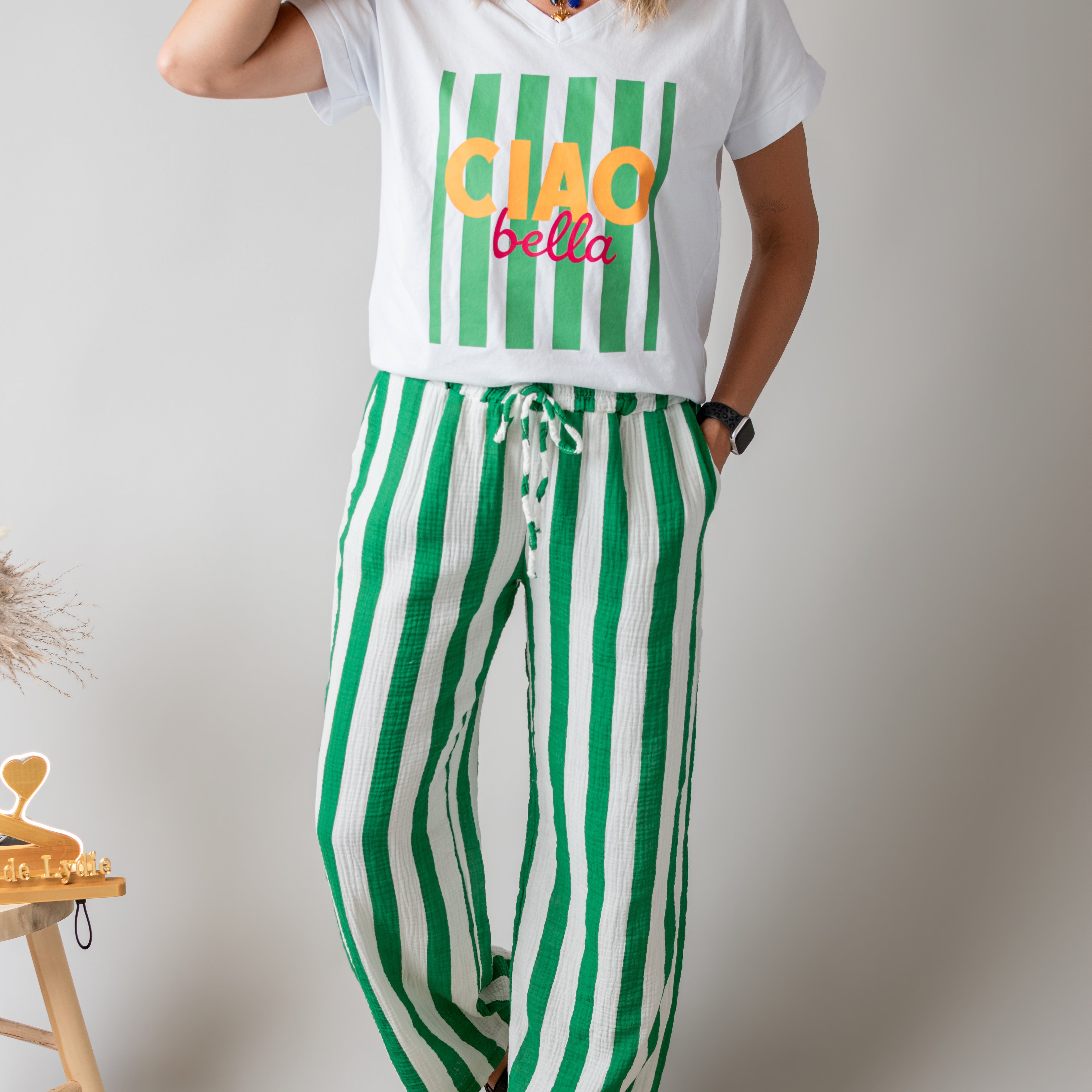 T-shirt blanc col V imprimé "Ciao Bella" femme la boutique de lydie