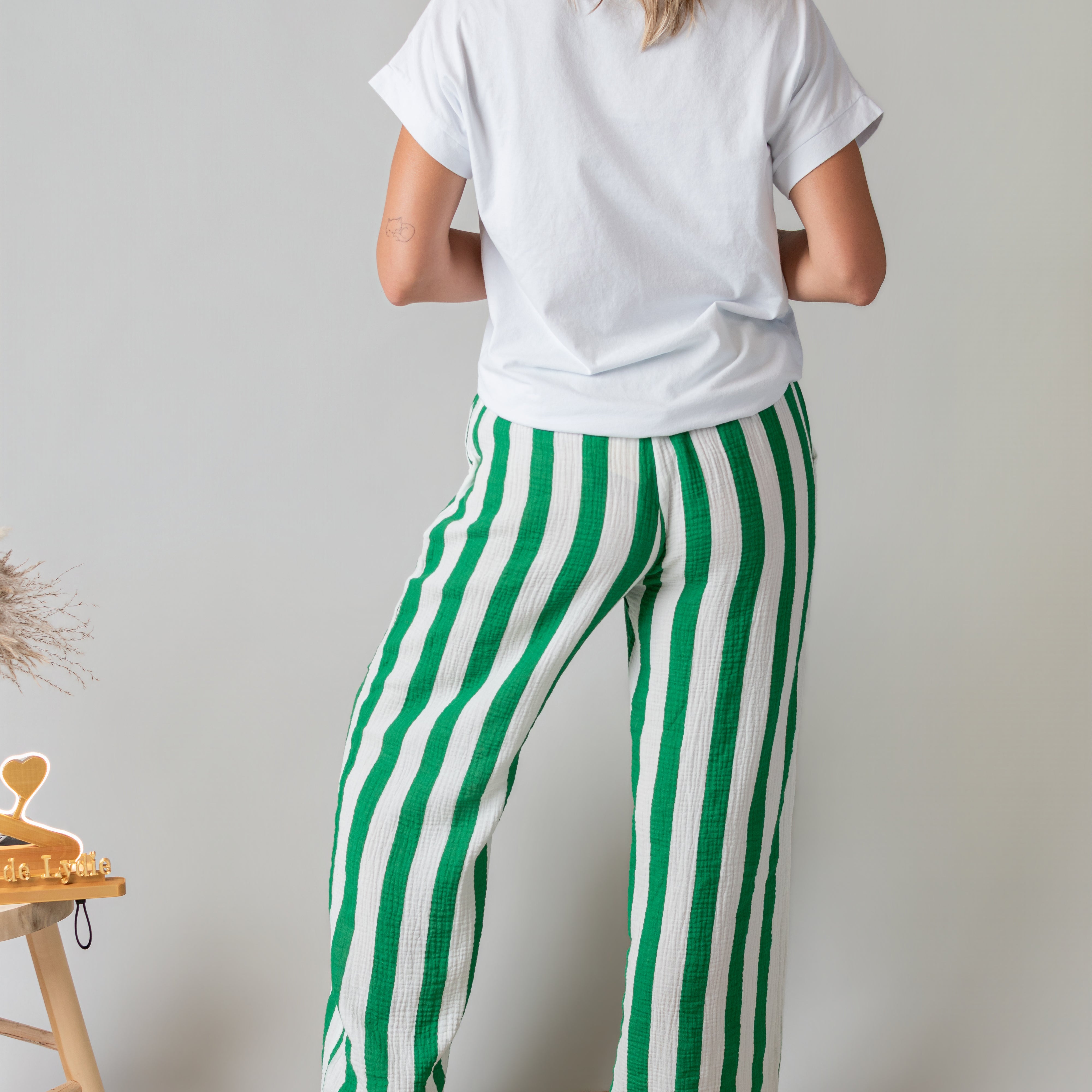 Pantalon en gaze de coton rayé vert