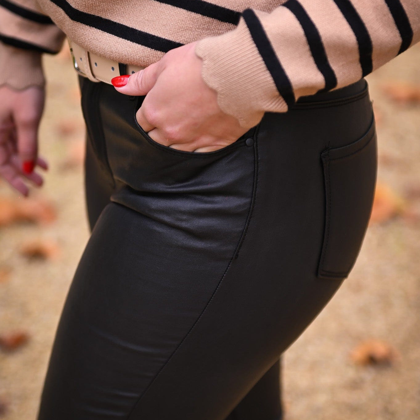 Pantalon skinny enduit noir - La Boutique de Lydie 34