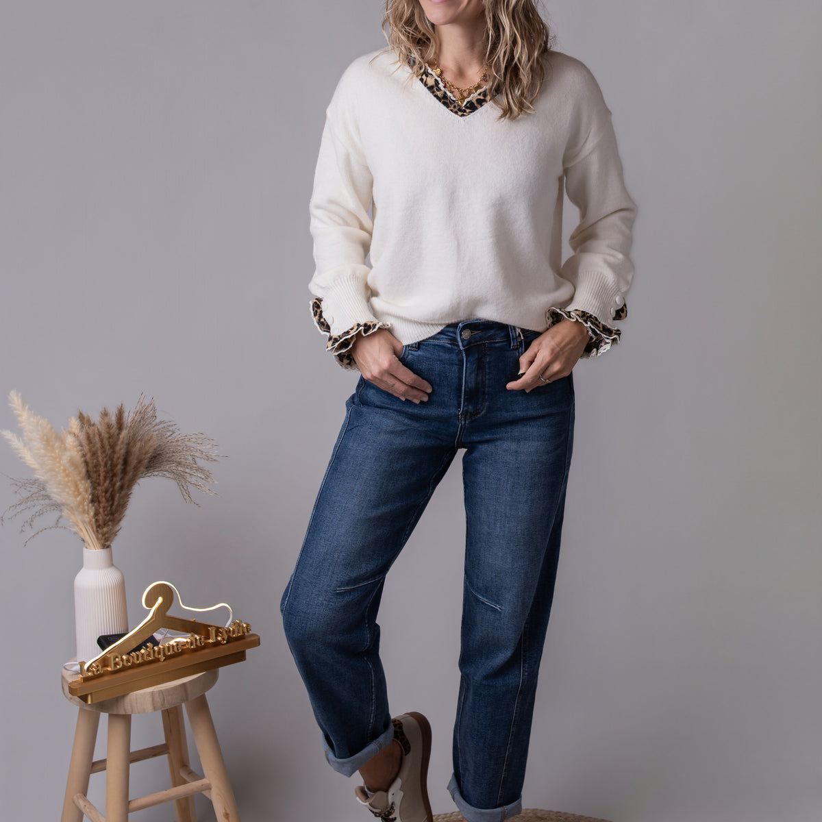Pull col V beige détails léopard