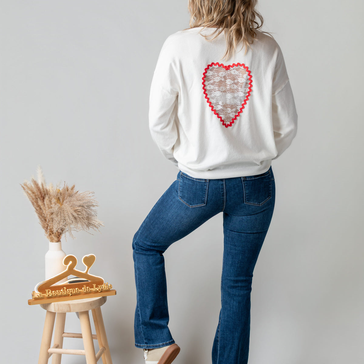 Pull fin écru cœur dentelle