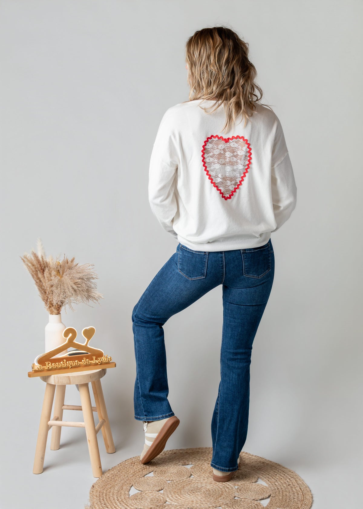 Pull fin écru cœur dentelle