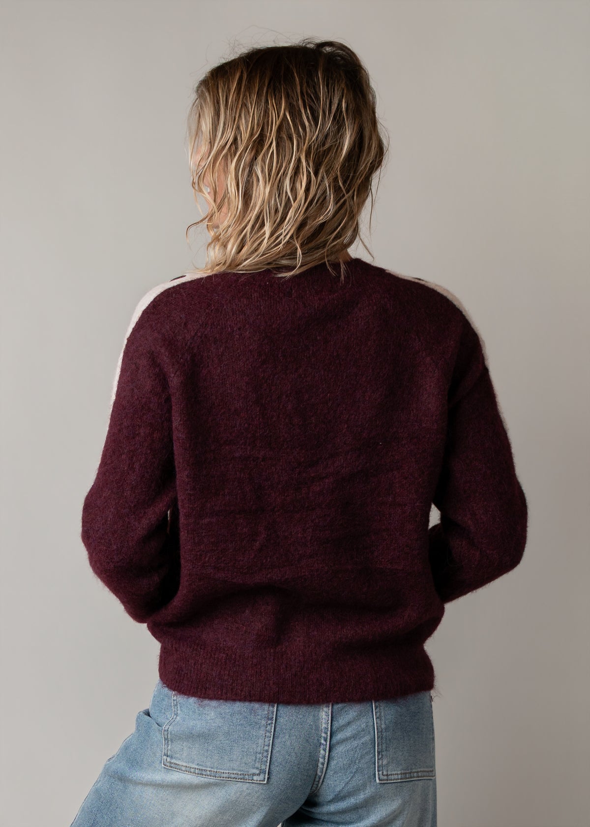 Pull bordeaux cœurs brodés