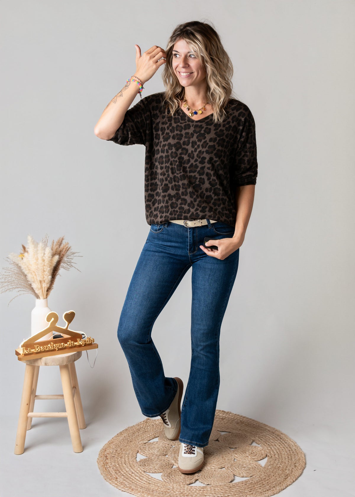 Pull fin col V léopard chocolat la boutique de lydie