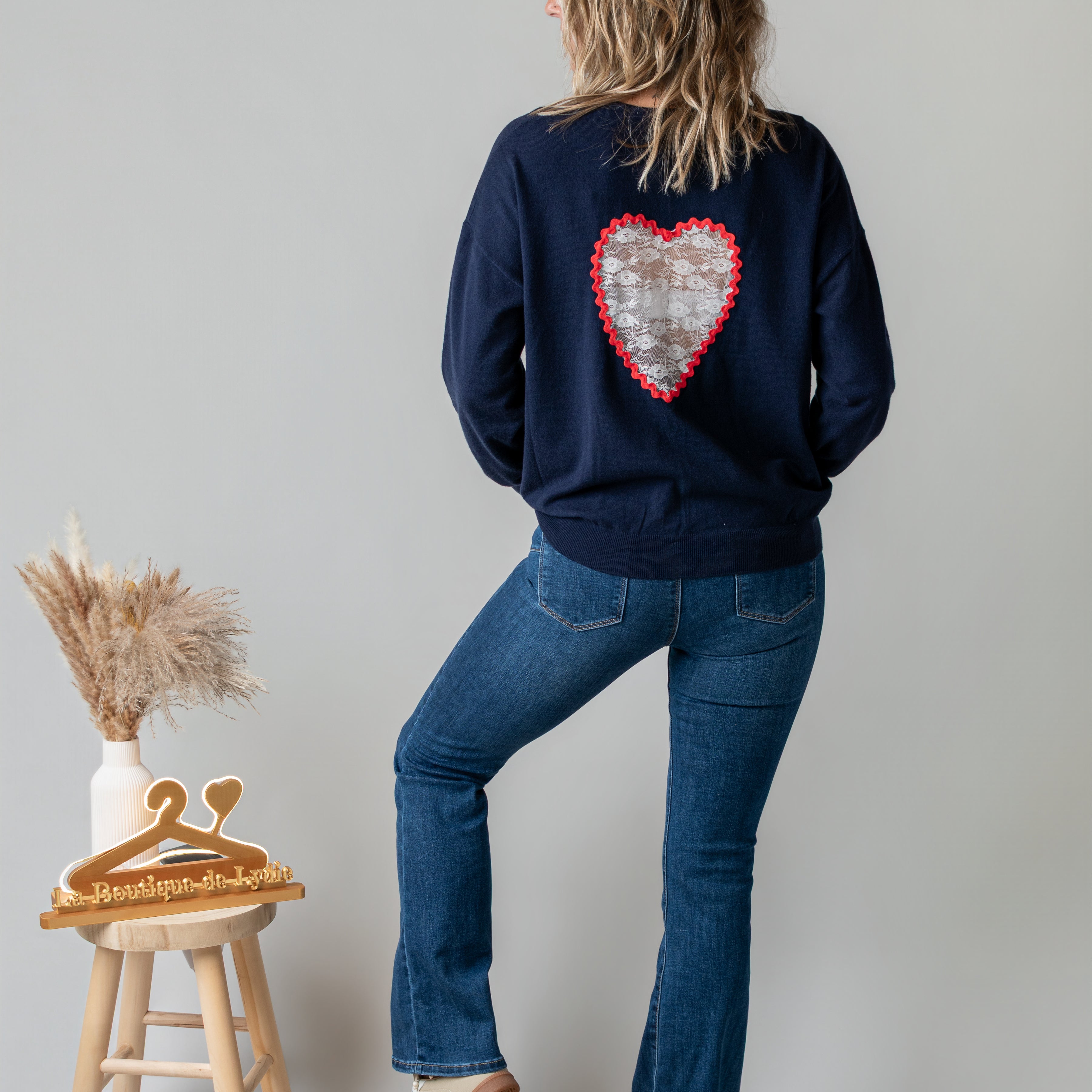 Pull fin marine cœur dentelle