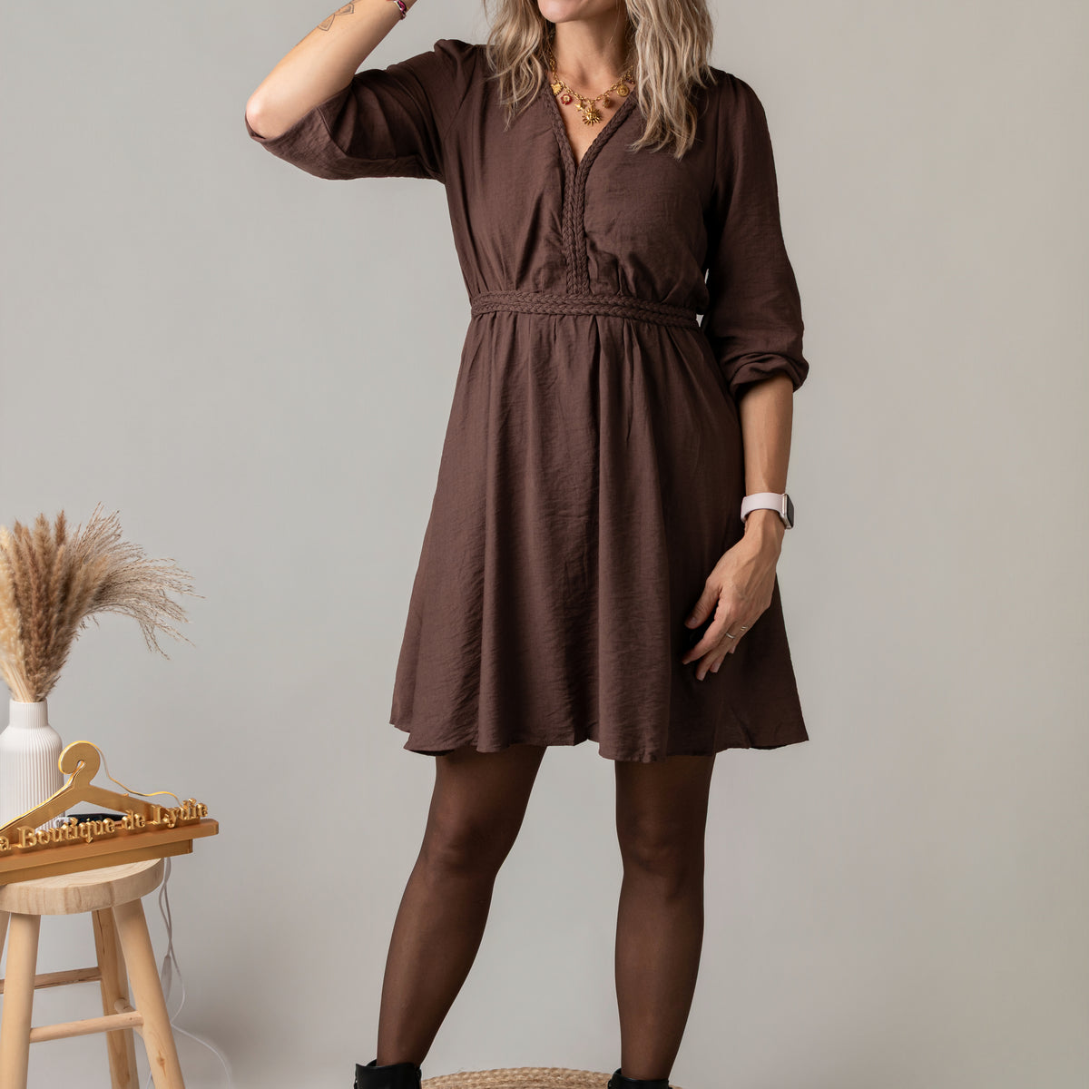 Robe courte chocolat manches longues