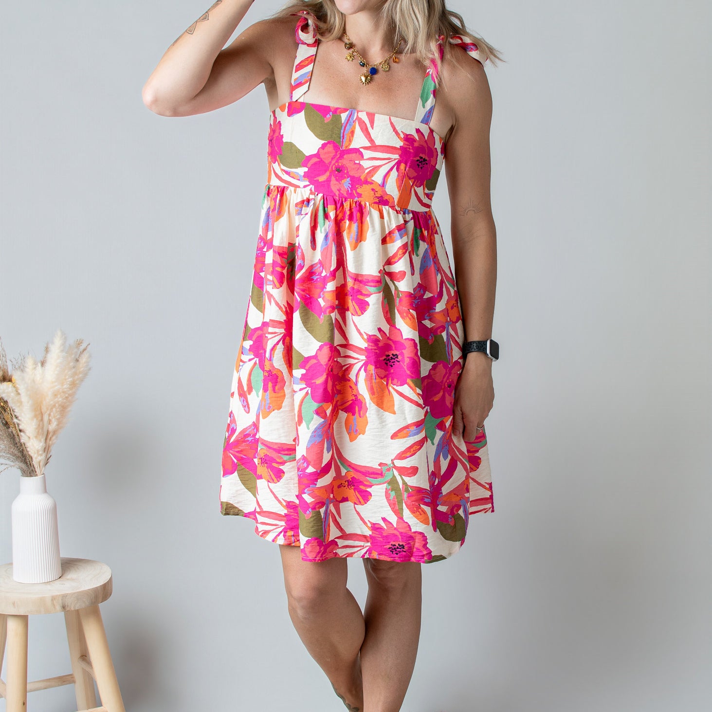 Robe Courte Fleurie Fuchsia