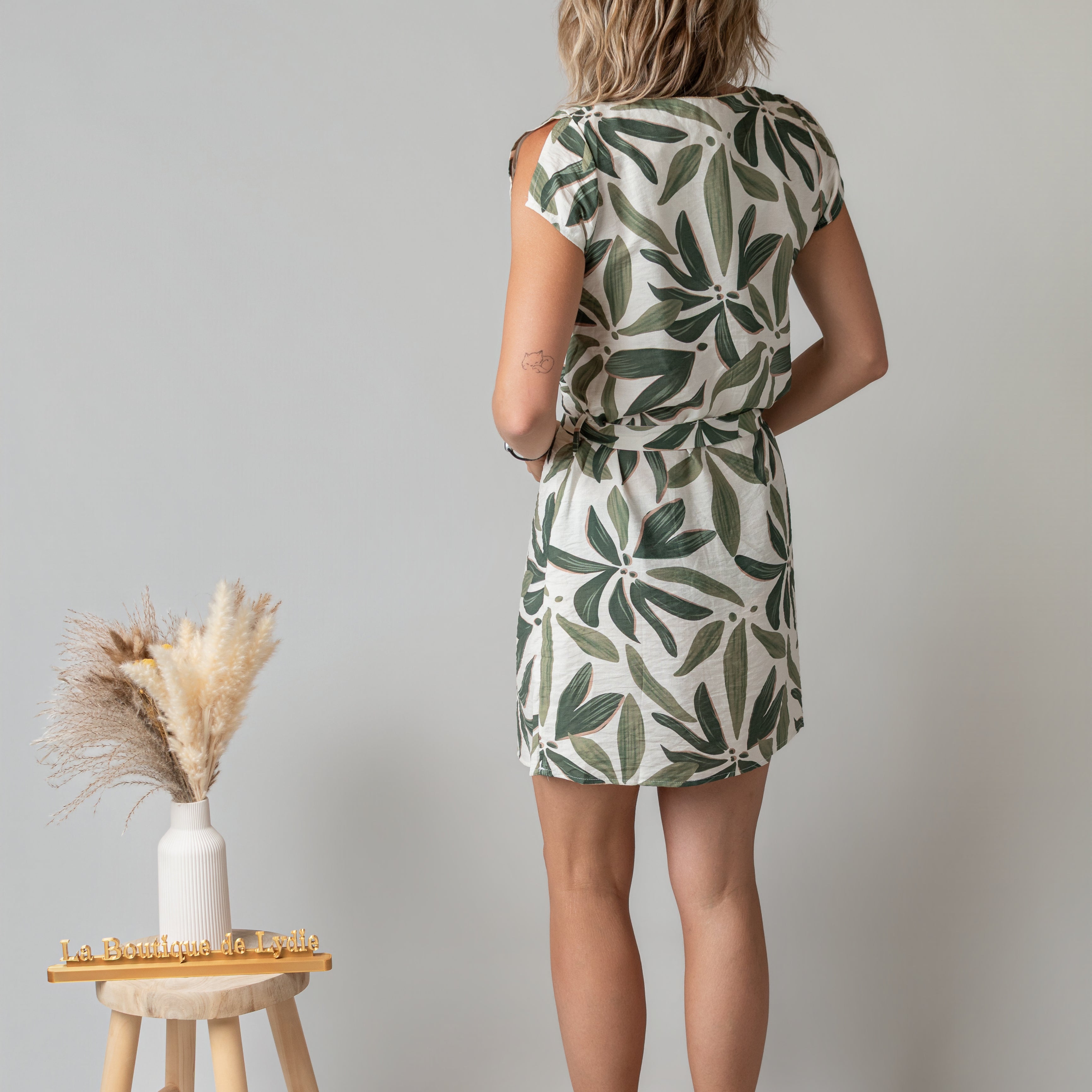 Robe Courte Tropicale Verte & Écrue