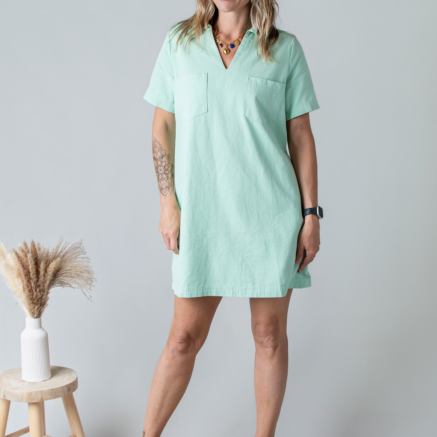 Robe Droite Coton Vert d'Eau Col V Style Denim la Boutique de Lydie