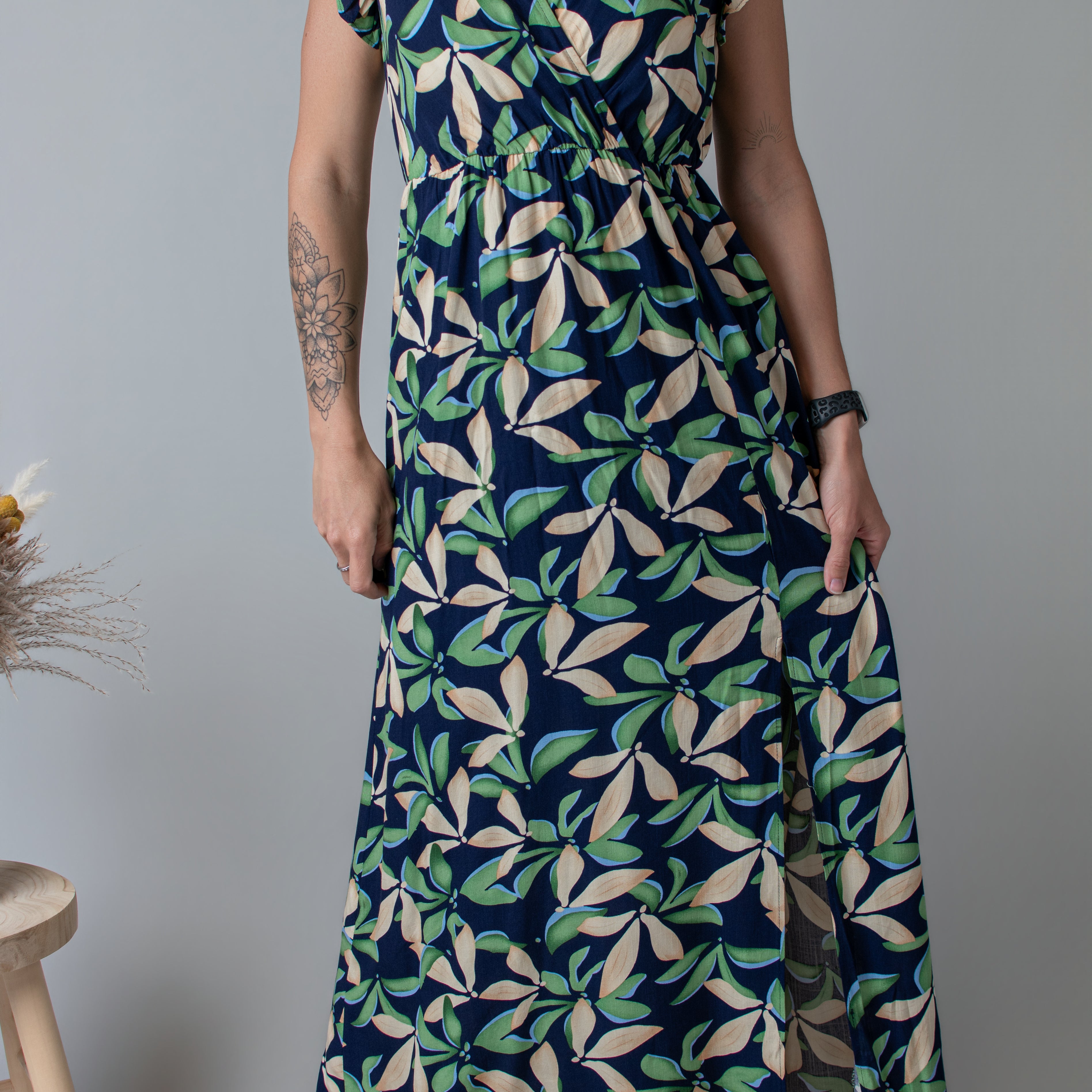 Robe longue fleurie vert et marine