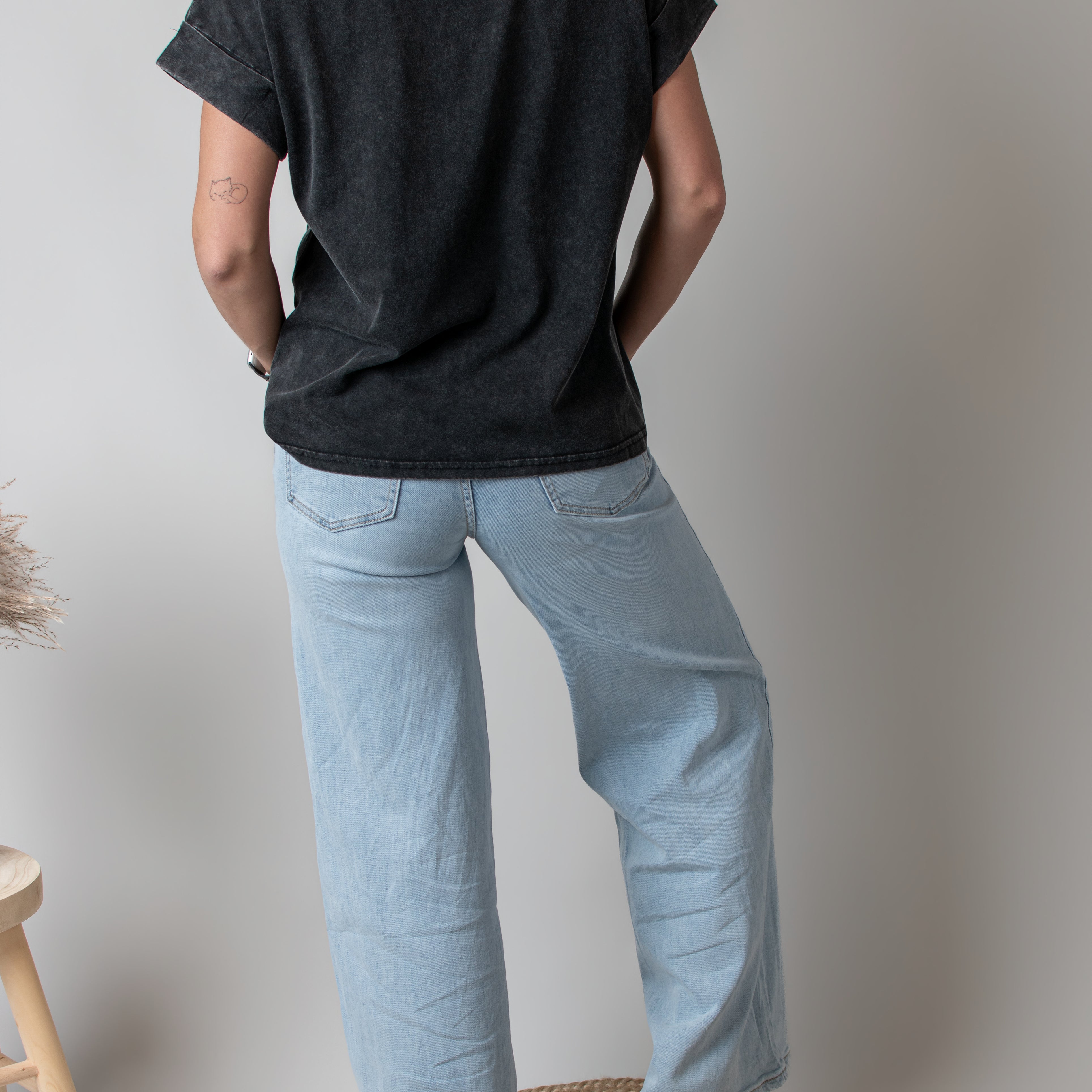 T-shirt Noir Délavé à Clous femme