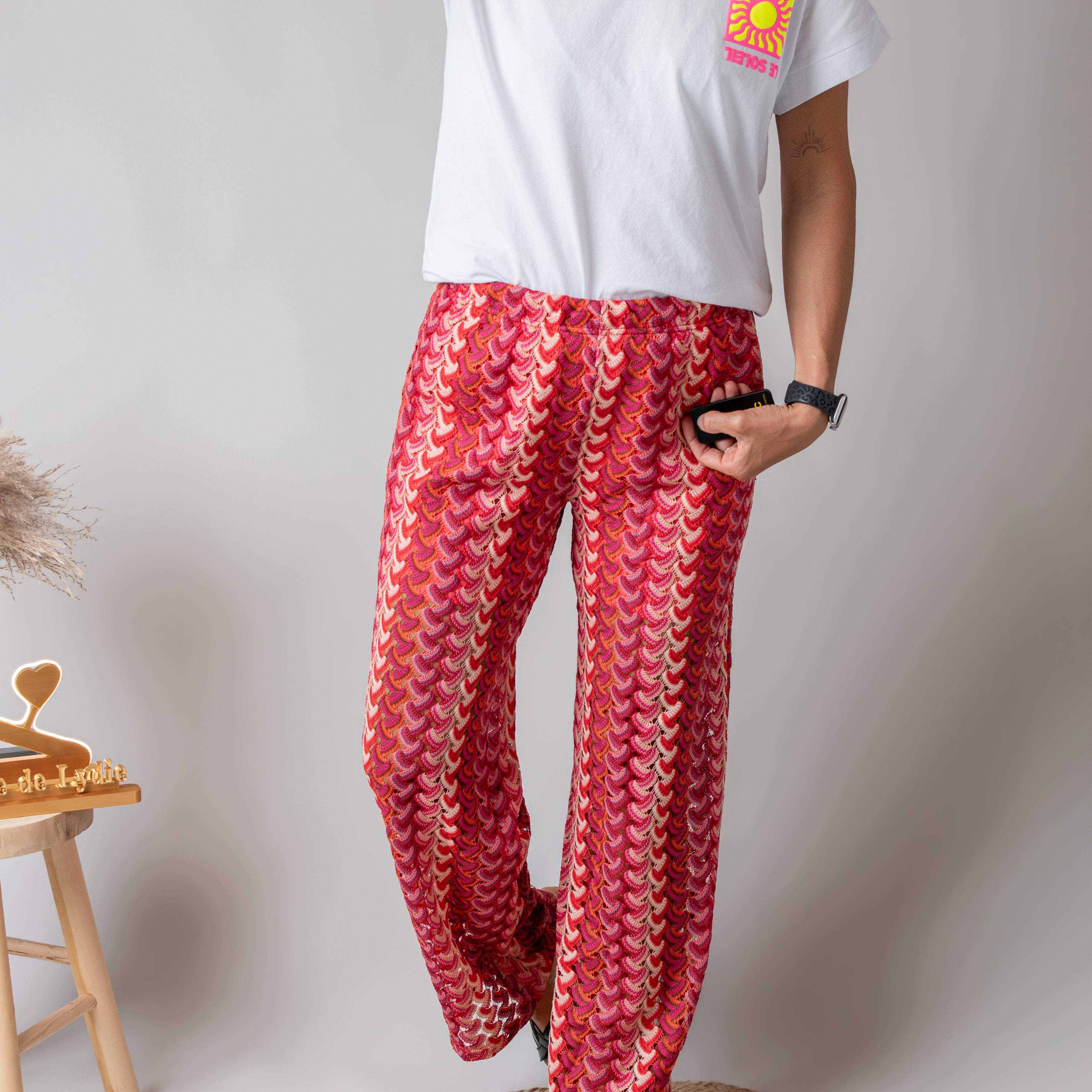 T-shirt blanc col V floqué "Le Soleil" fluo