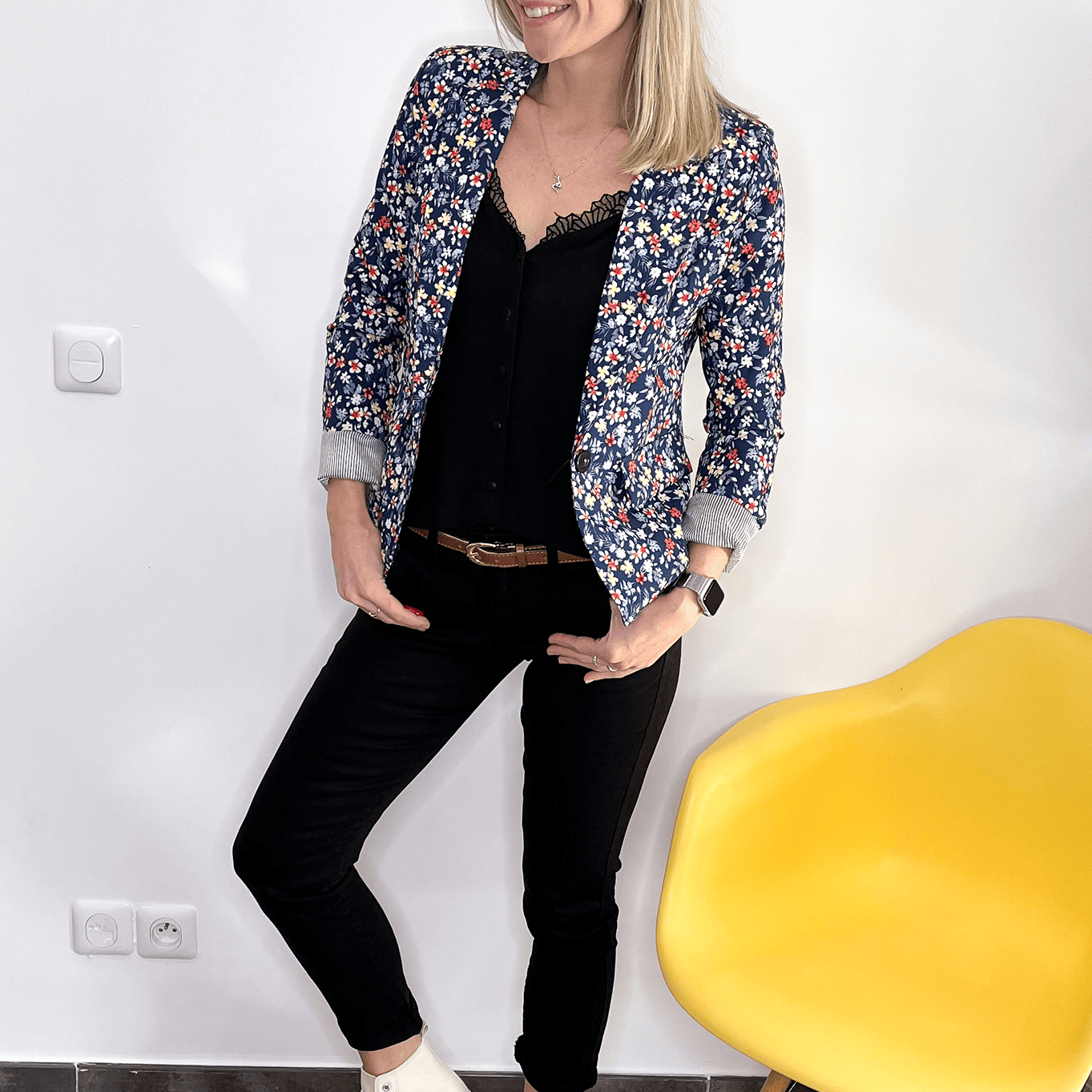 Blazer bleu motif fleuri la boutique de lydie