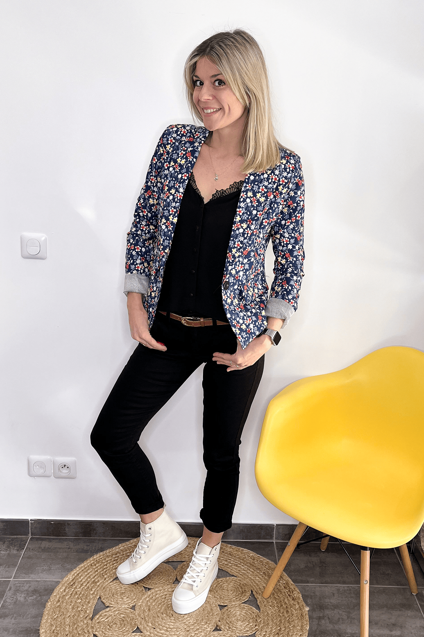 Blazer bleu motif fleuri la boutique de lydie