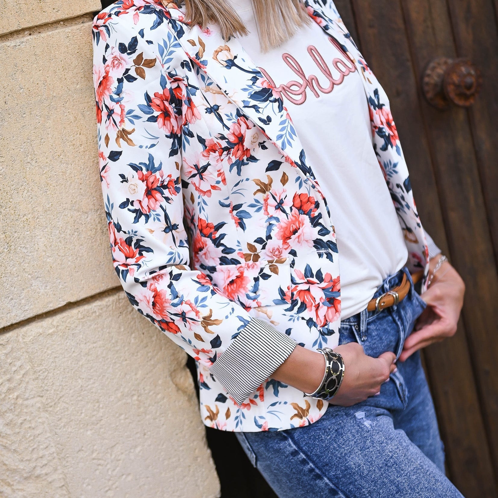 Blazer blanc motif fleuri rouge la boutique de lydie