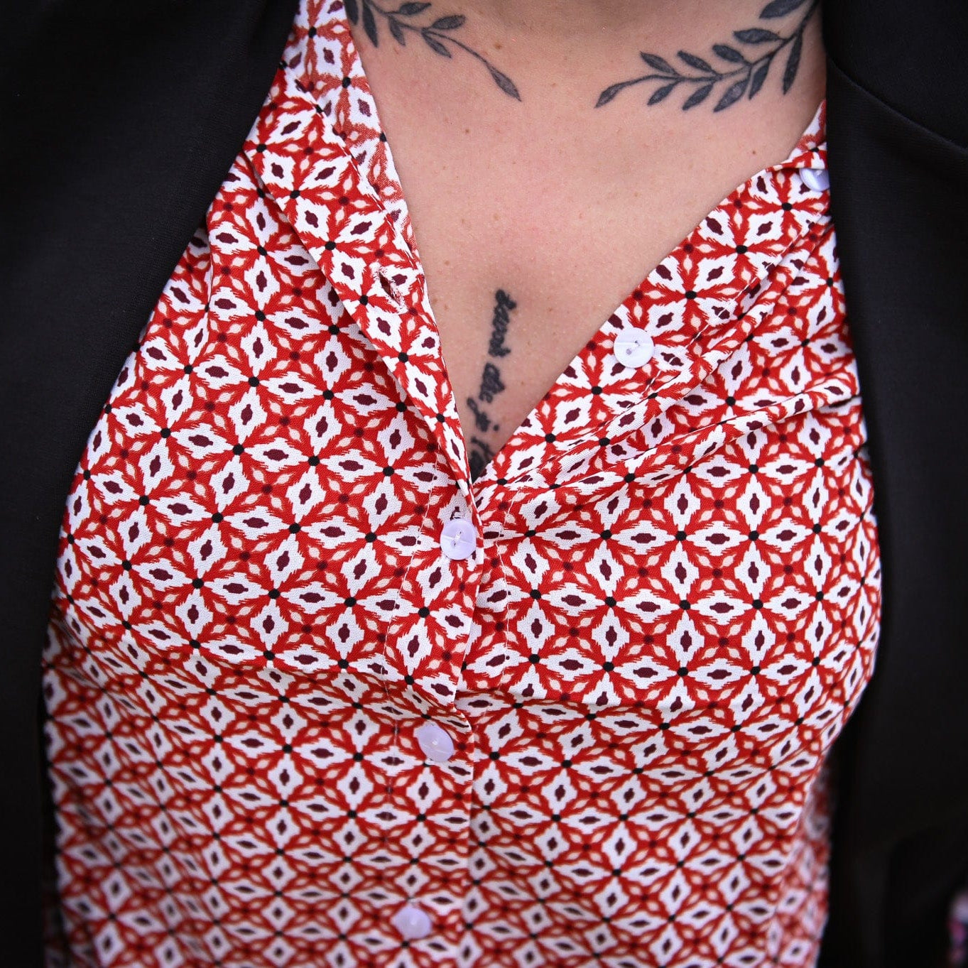 Chemise imprimé géométrique rouge