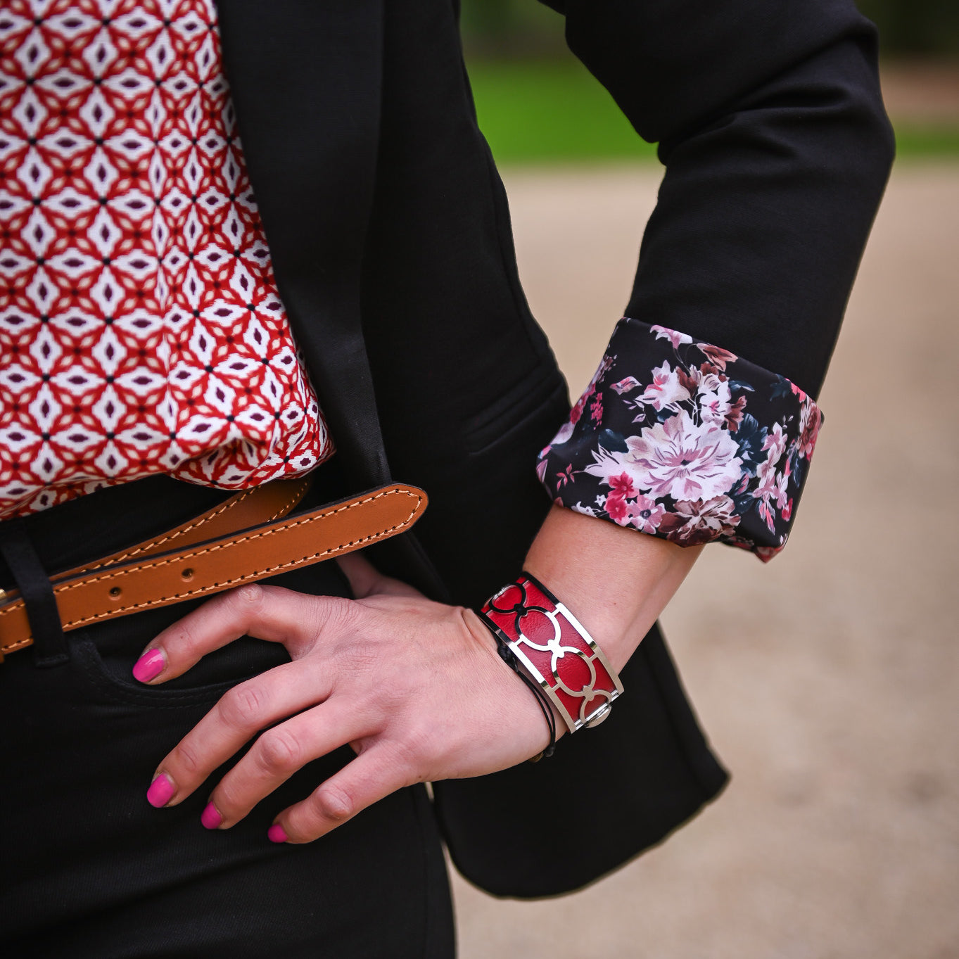 blazer noir revers fleuri