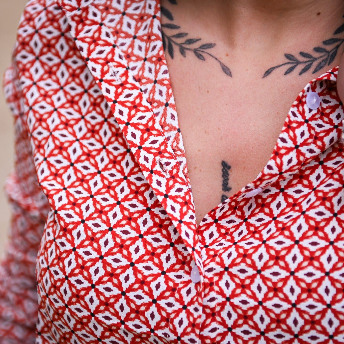 Chemise imprimé géométrique rouge