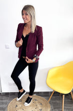 Charger l&#39;image dans la galerie, Blazer unis bordeaux cintré femme la boutique de lydie
